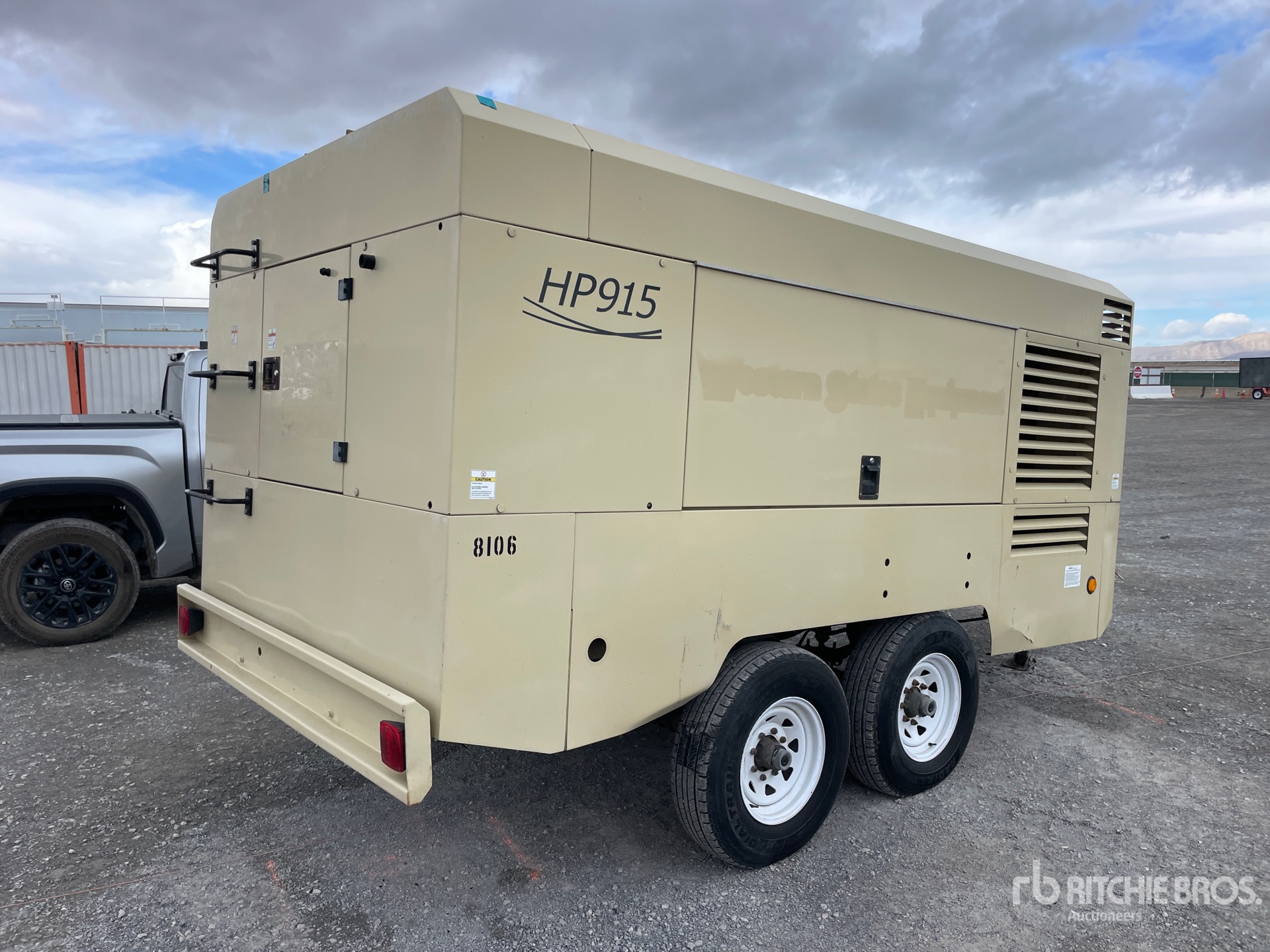 General Appearance with Bild, Ecke hinten rechts