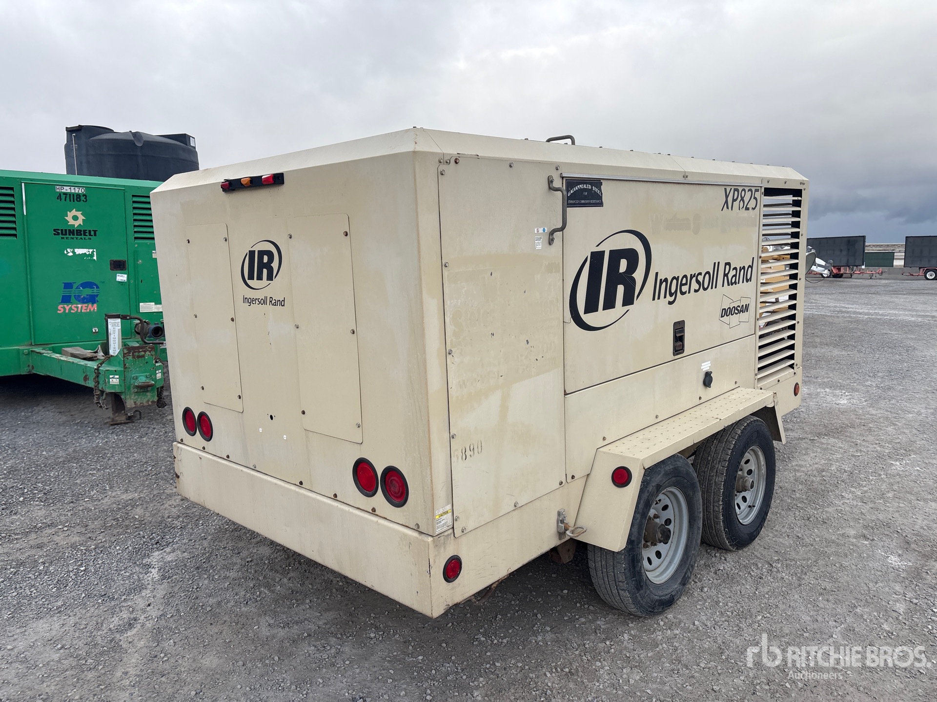 General Appearance with Bild, Ecke hinten rechts