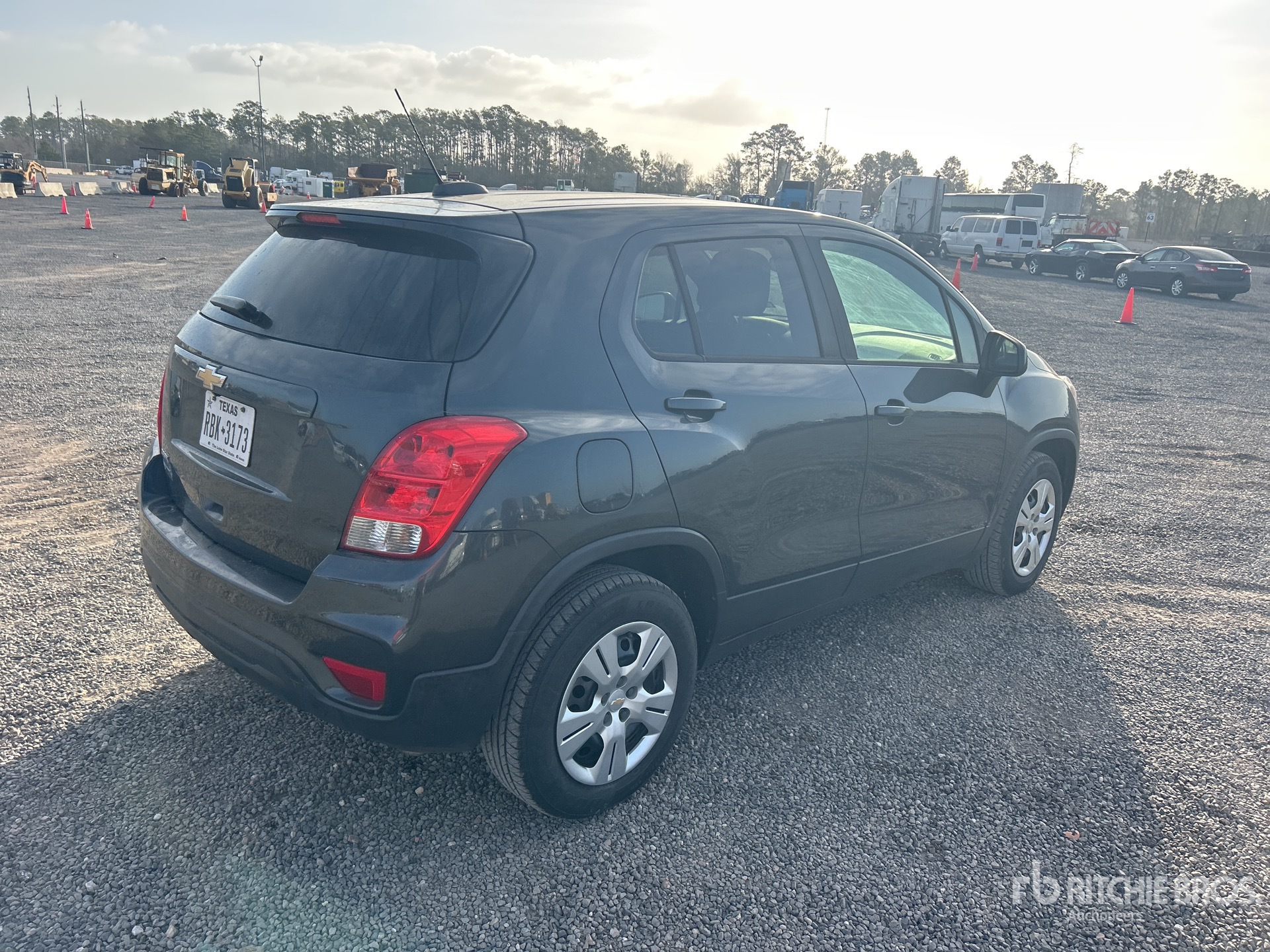 General Appearance with Picture, Right Rear Corner