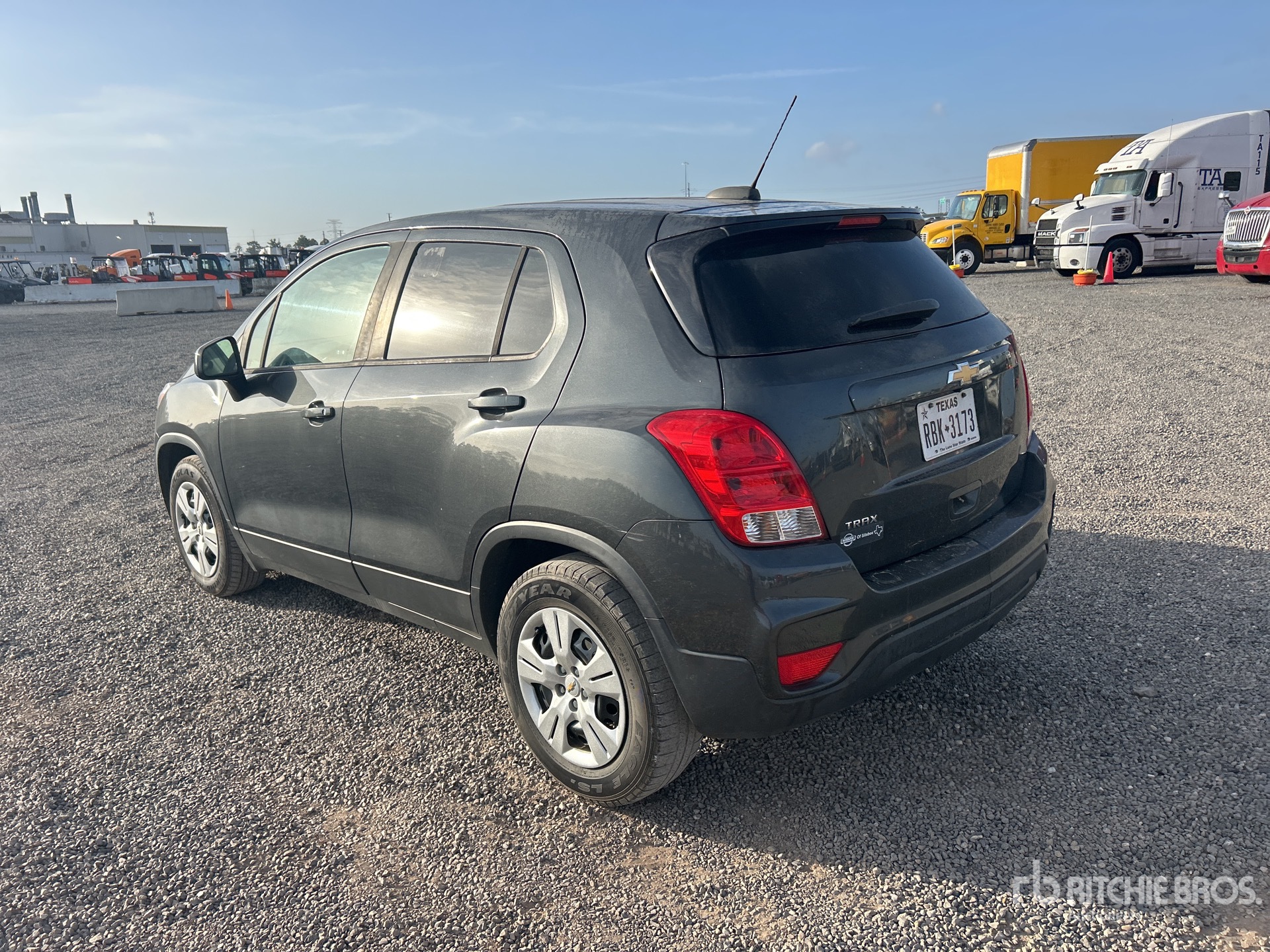 General Appearance with Picture, Left Rear Corner