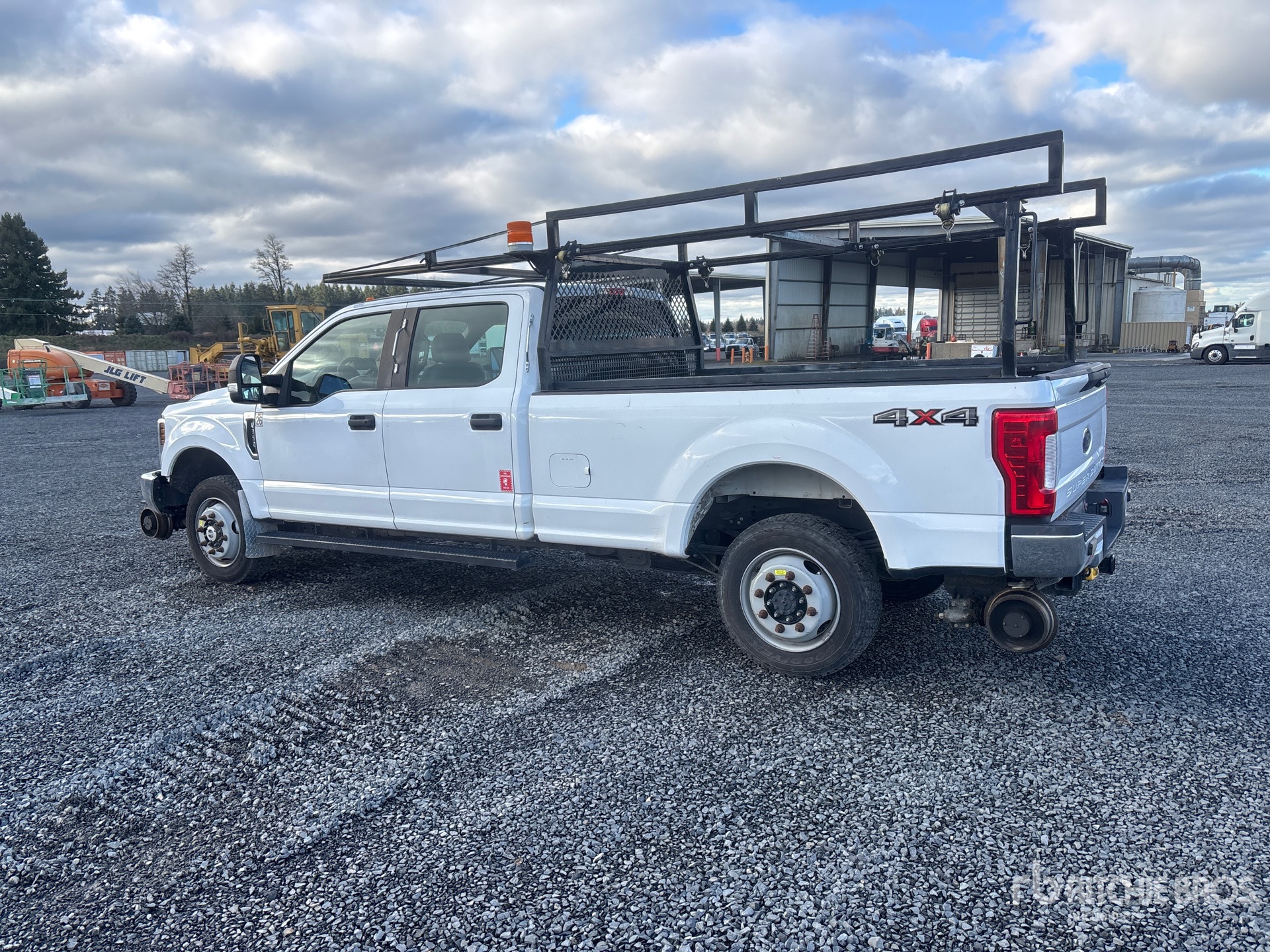 General Appearance with Picture, Left Rear Corner