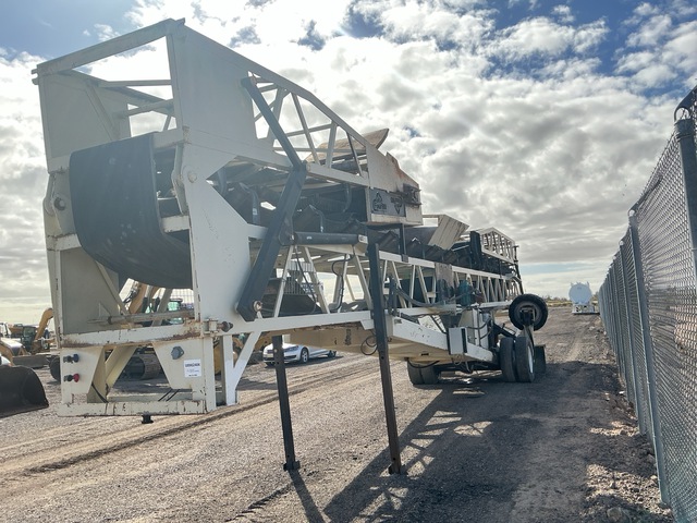 2019 (unverified) J 36X100 HYD 36 in x 100 ft Portable Radial Stacking Conveyor
