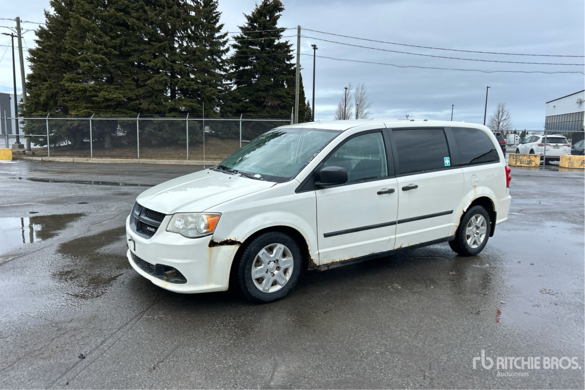 General Appearance with Picture, Left Front Corner