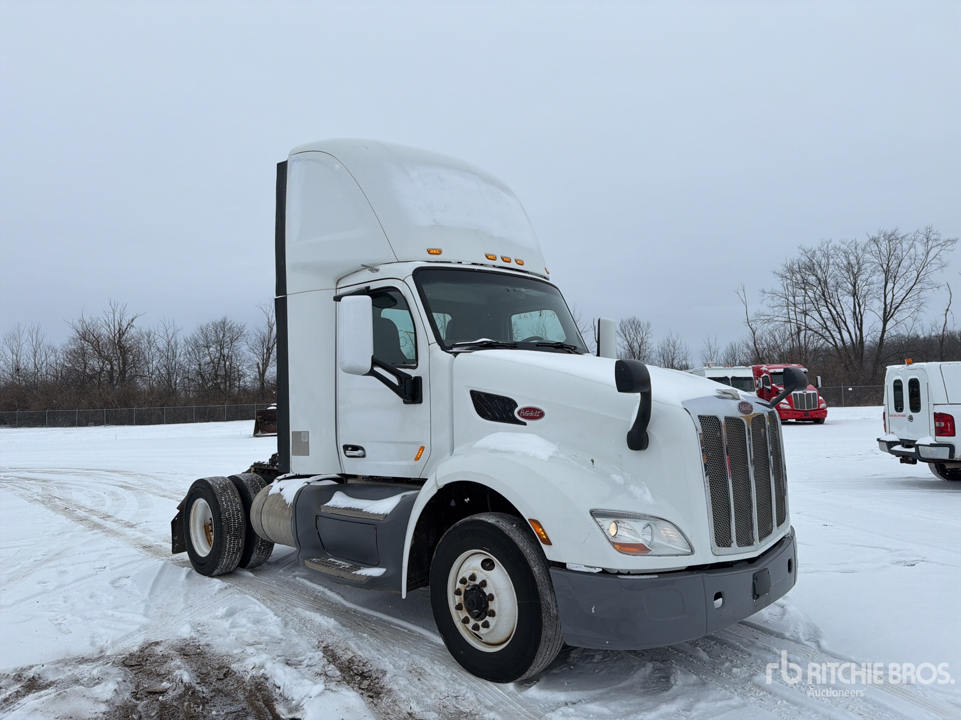 Aspect général with Image, coin avant droit