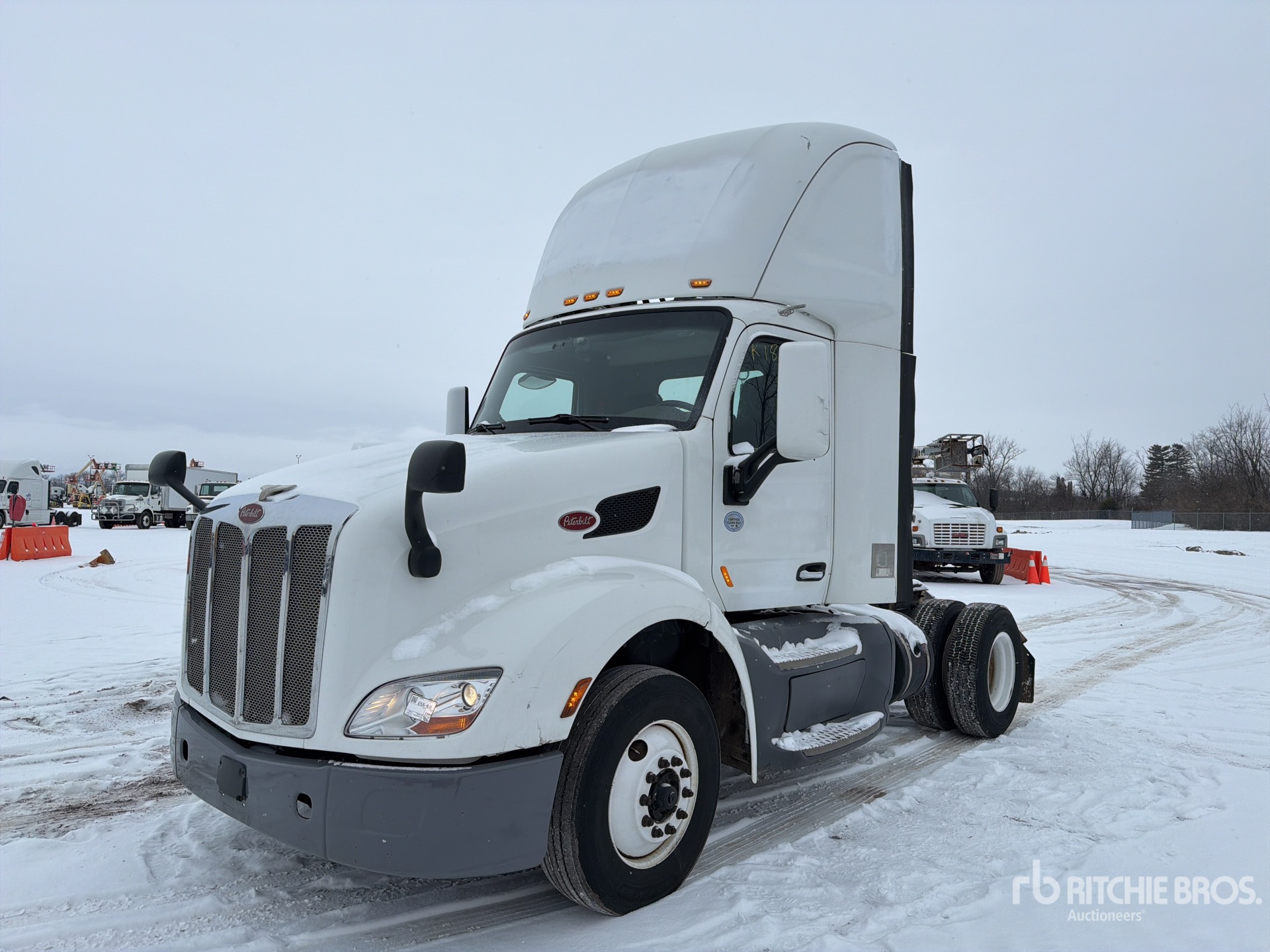 Aspect général with Image, coin avant gauche