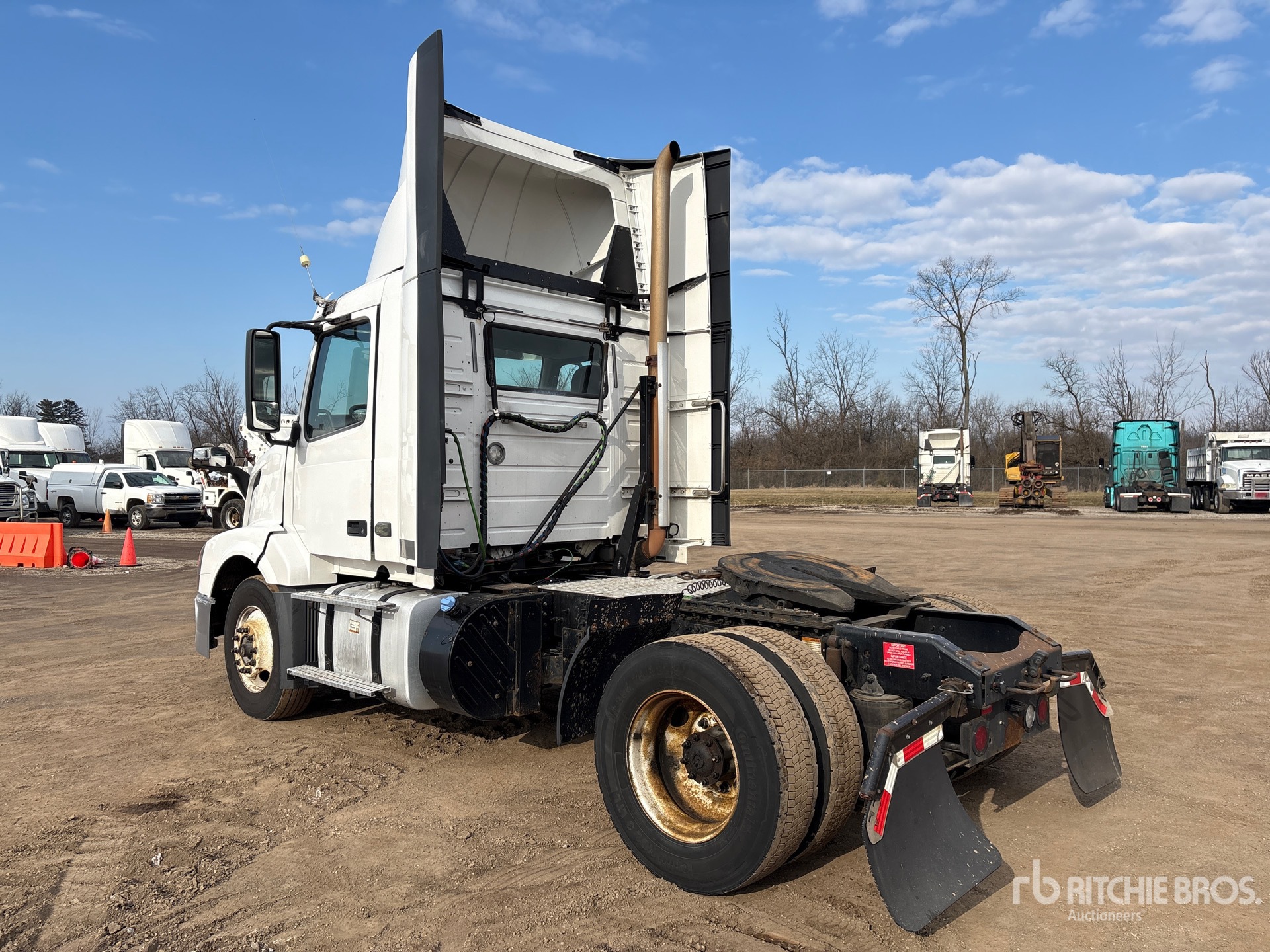 General Appearance with Bild, Ecke hinten links