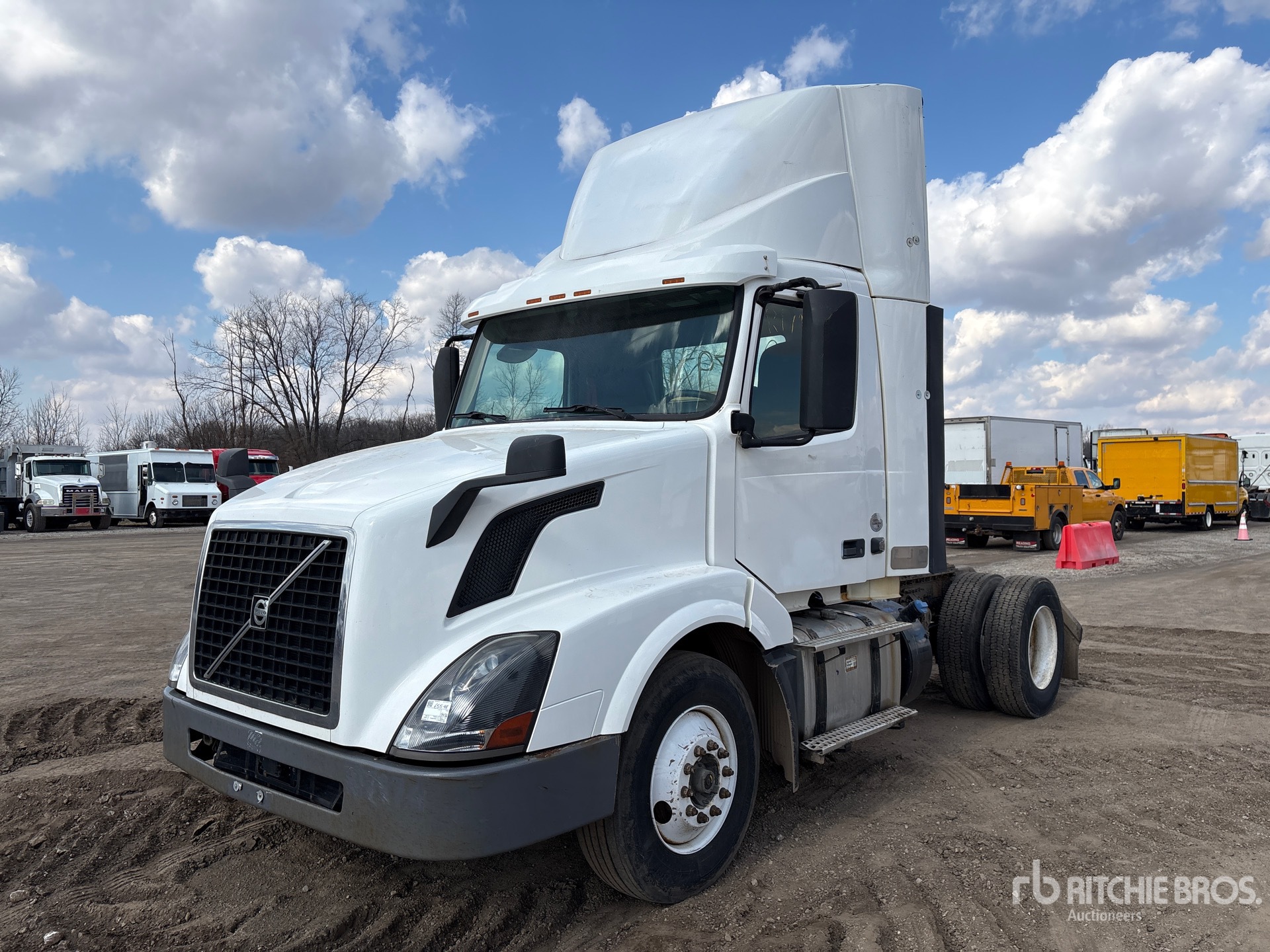 General Appearance with Bild, Ecke vorne links