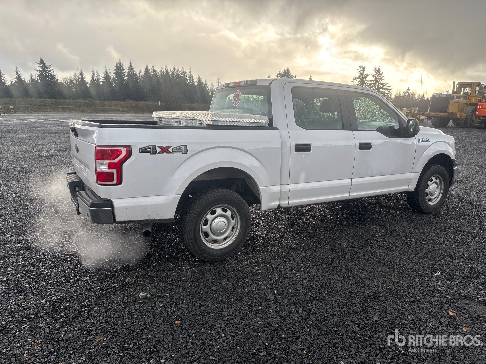 General Appearance with Picture, Right Rear Corner