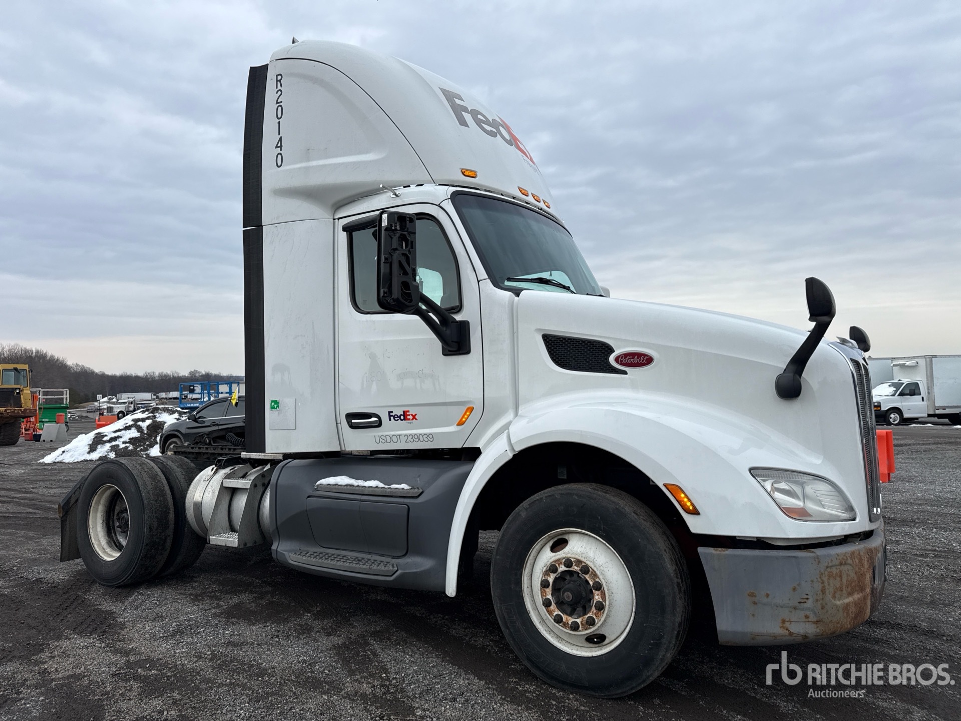 General Appearance with Picture, Right Front Corner