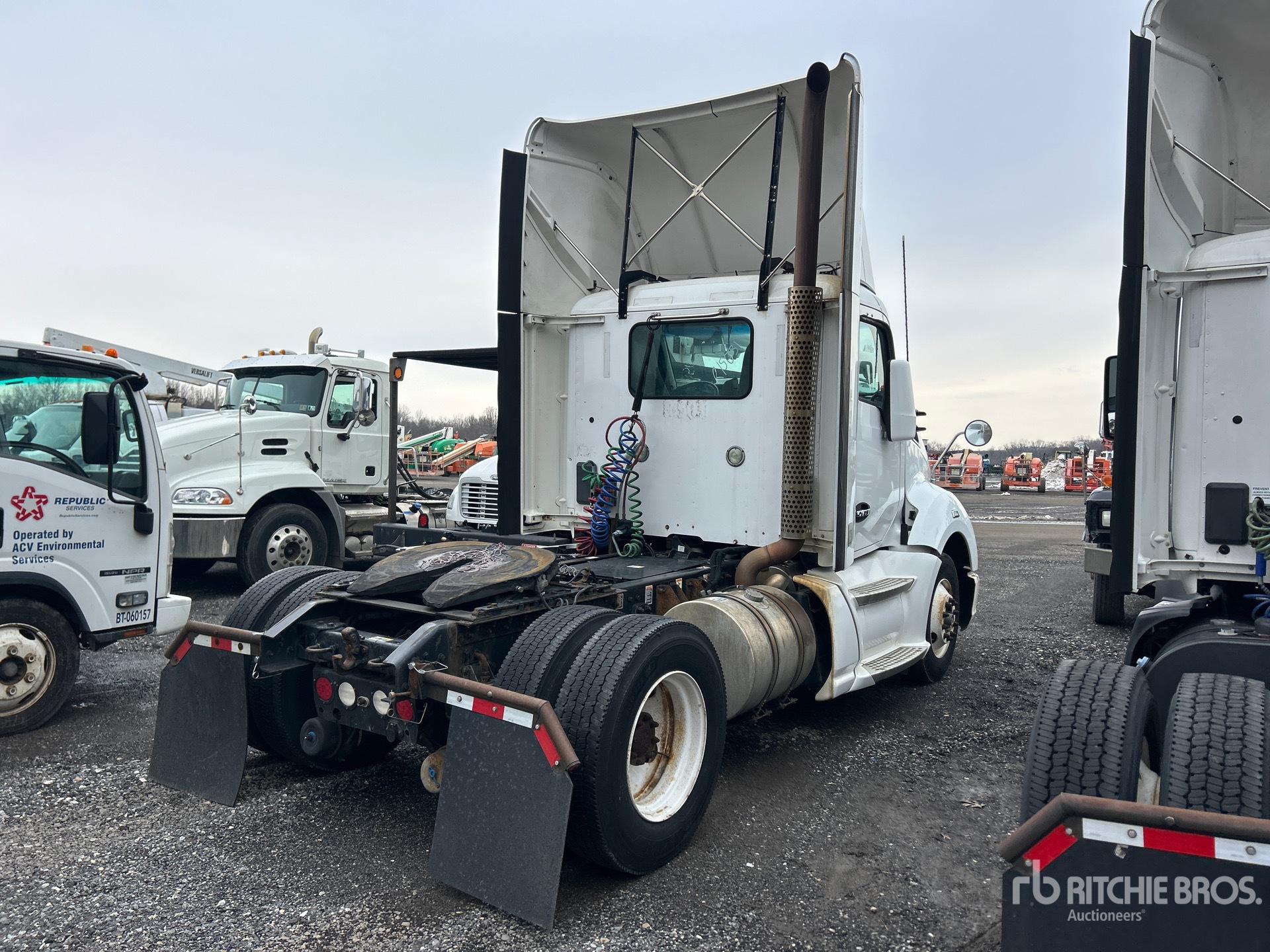 General Appearance with Imagen: esquina trasera derecha