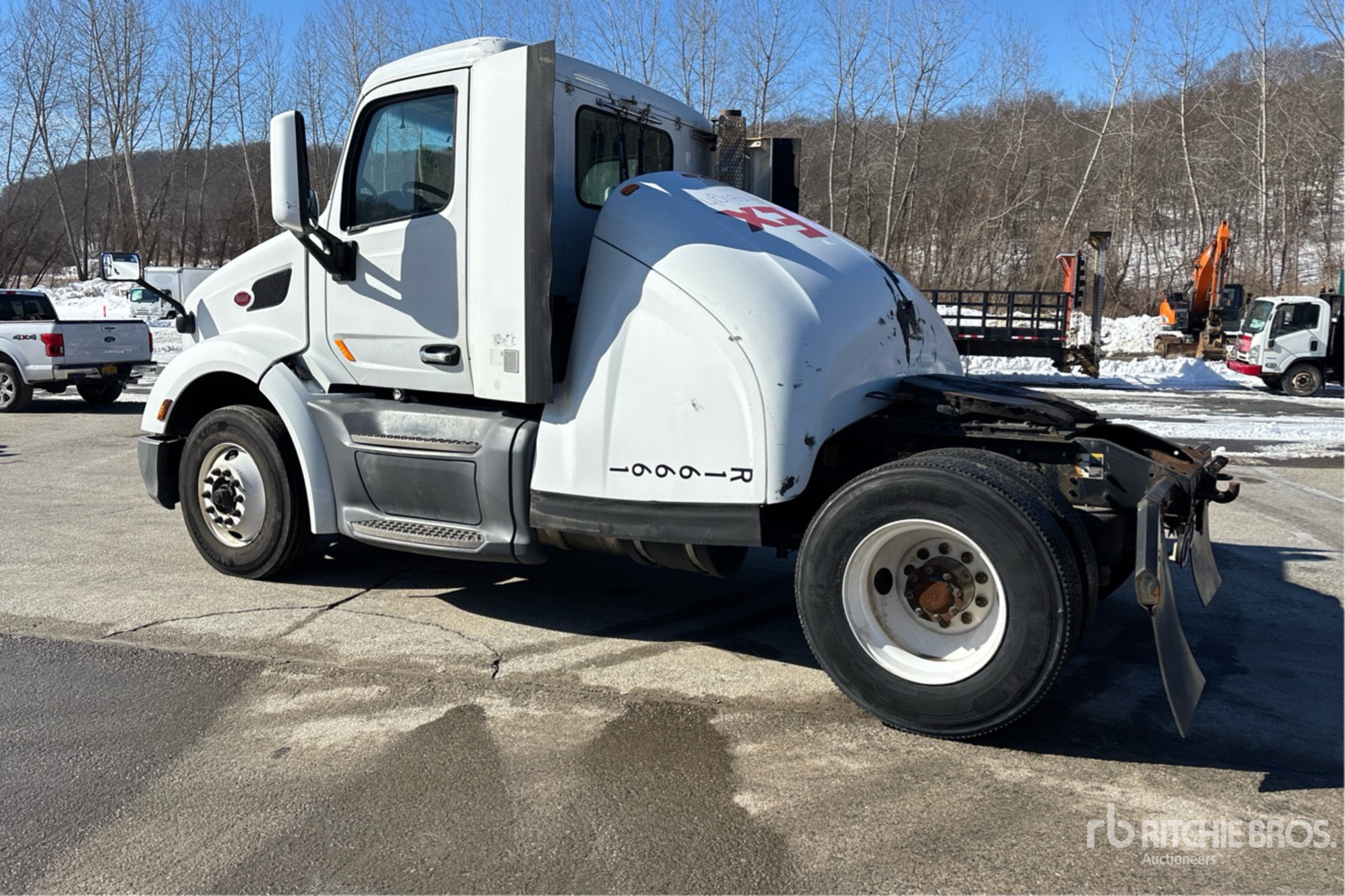 General Appearance with Bild, Ecke hinten links