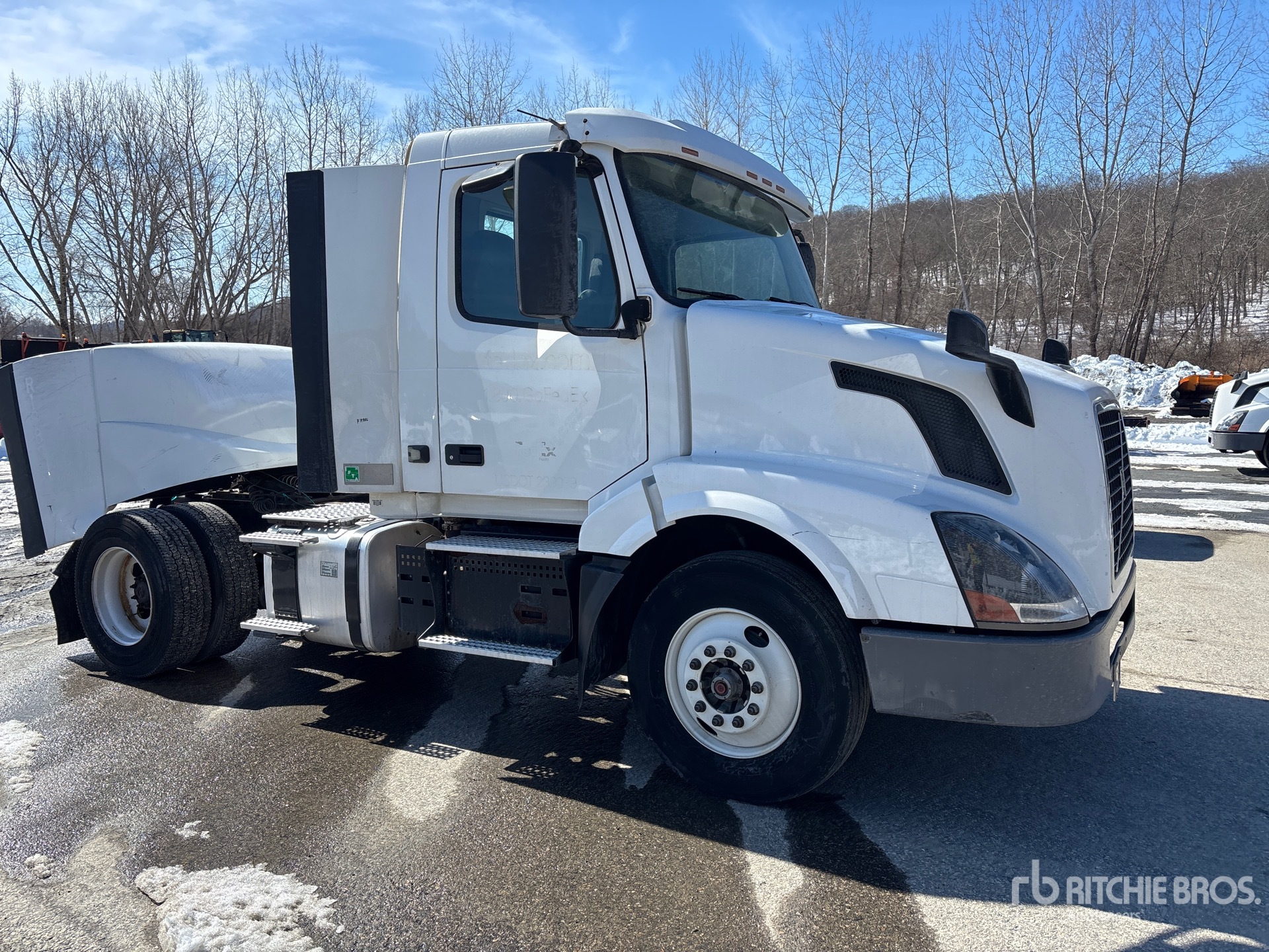 General Appearance with Bild, Ecke vorne rechts