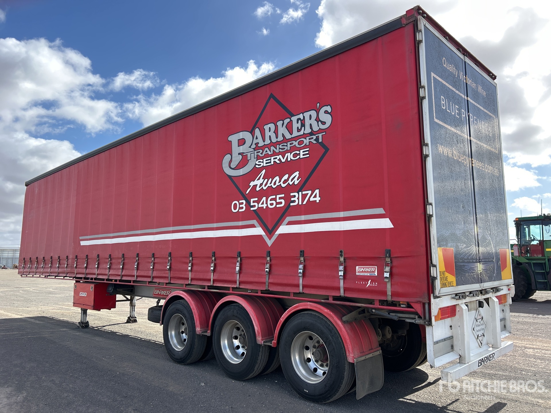 General Appearance with Picture, Right Rear Corner