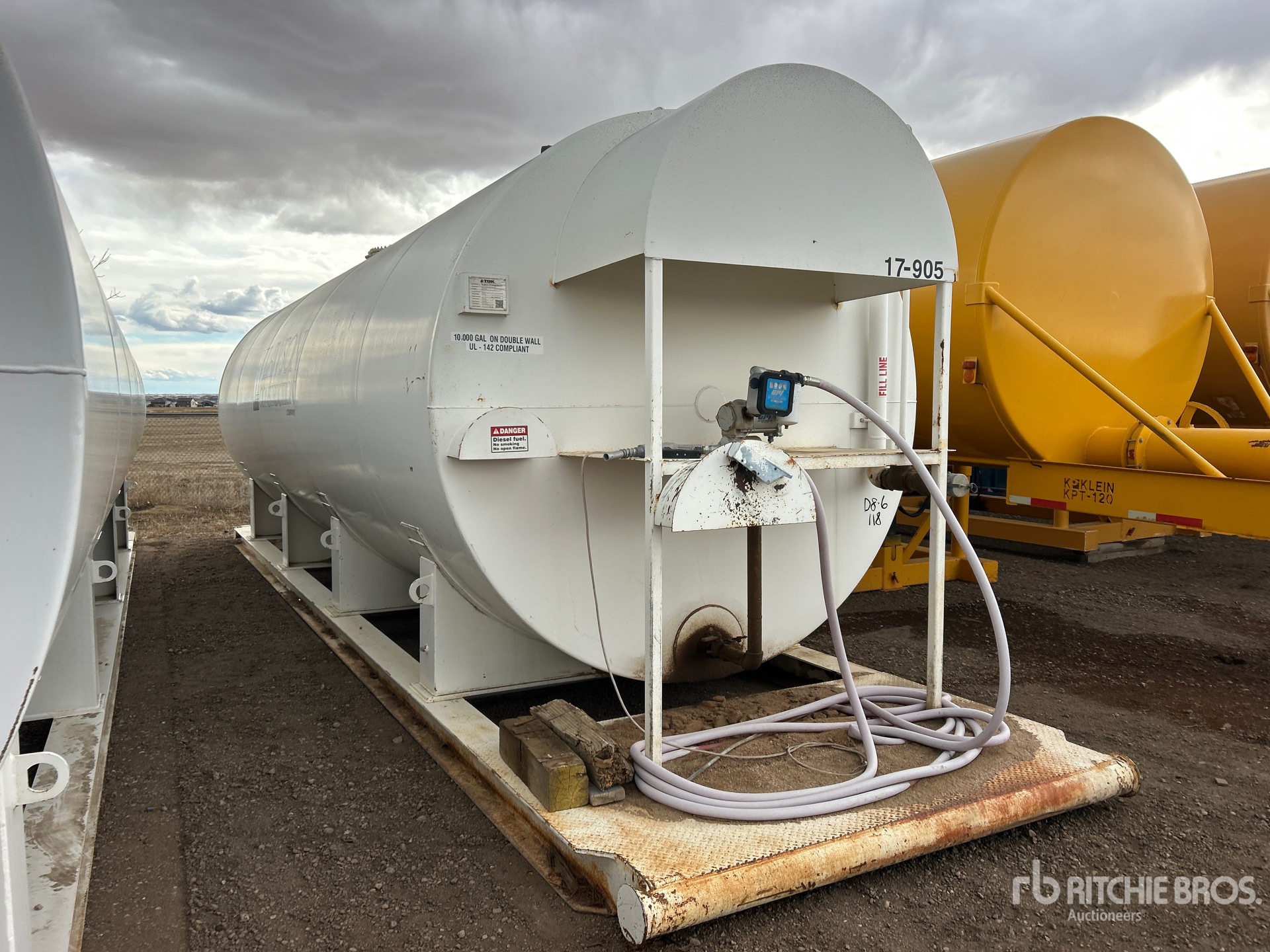 General Appearance with Bild, Ecke vorne rechts