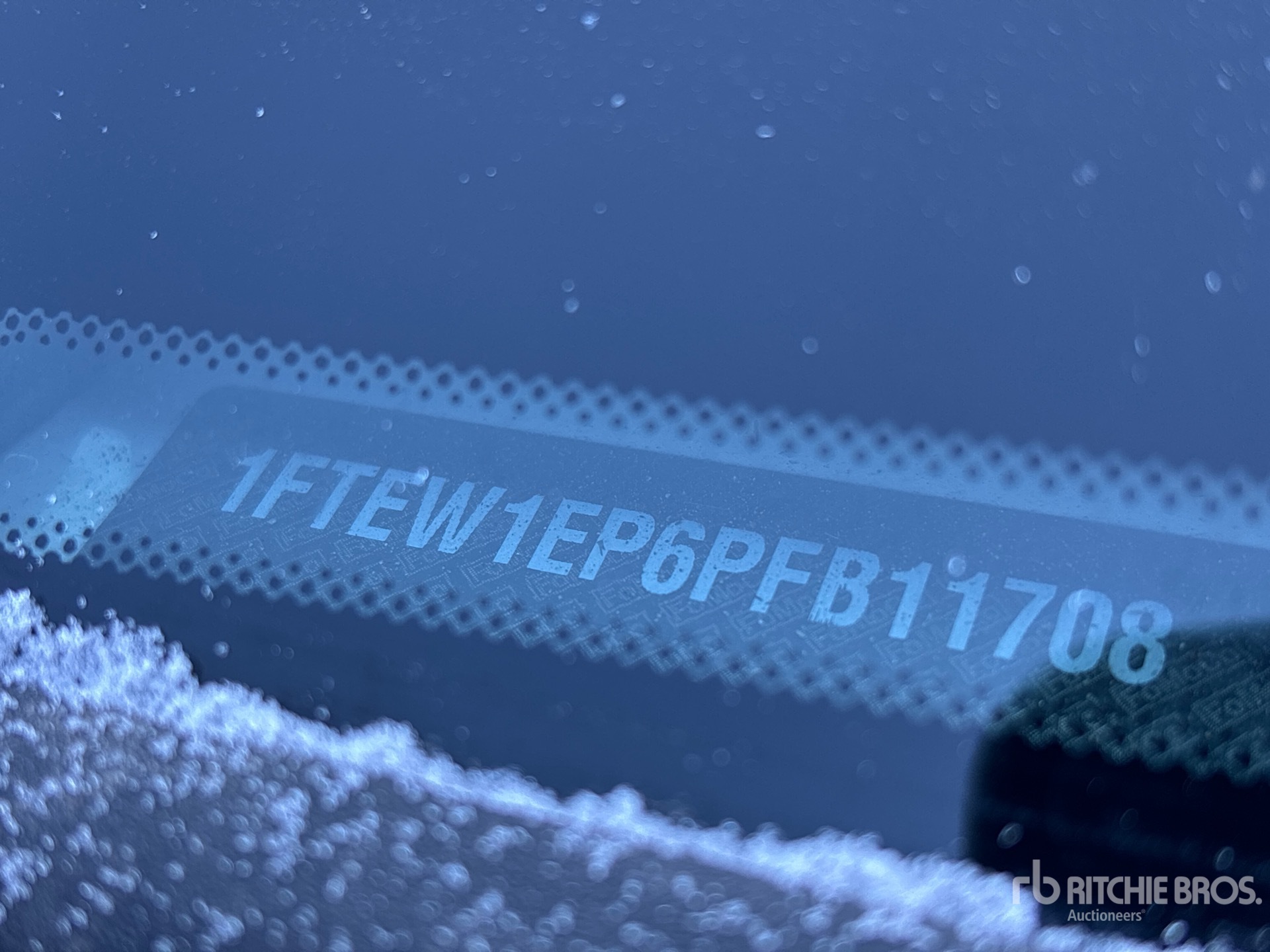 General Appearance with Seriennummer / FIN