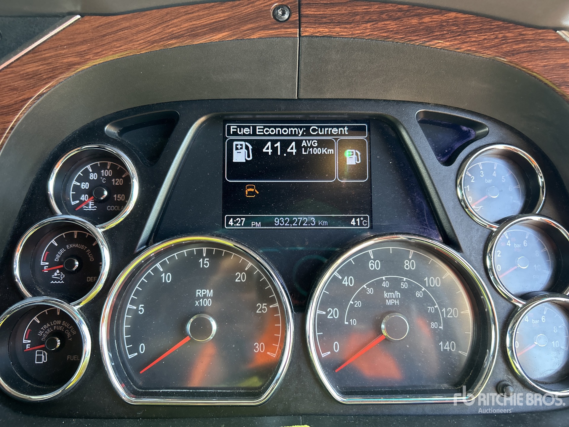 General Appearance with Hour Meter / Odometer