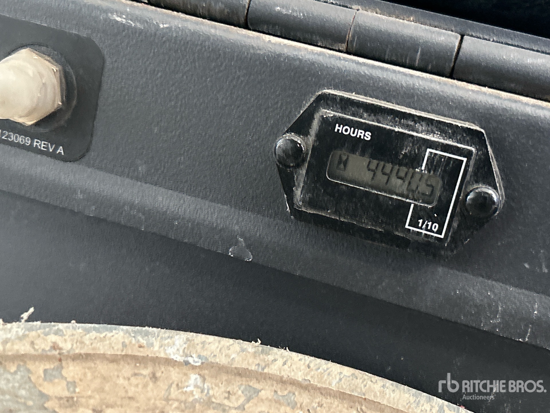 General Appearance with Hour Meter / Odometer