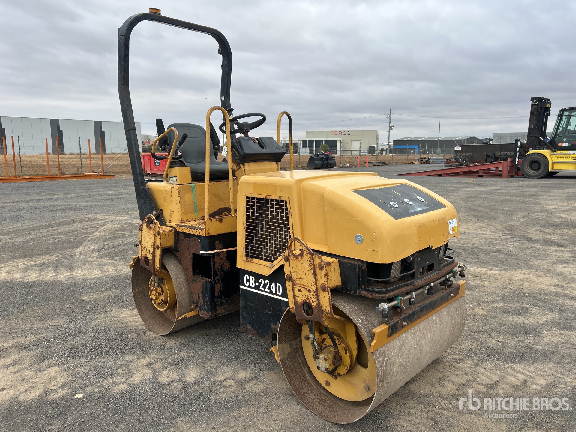 General Appearance with Picture, Right Front Corner