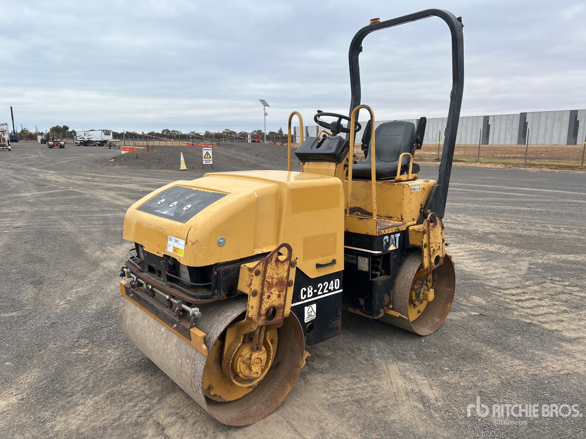 General Appearance with Picture, Left Front Corner