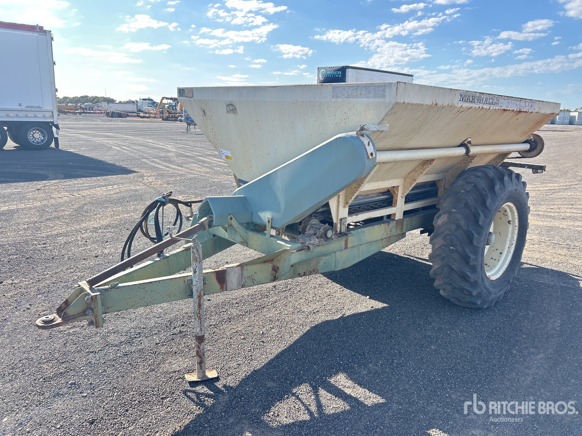 General Appearance with Foto, angolo anteriore destro