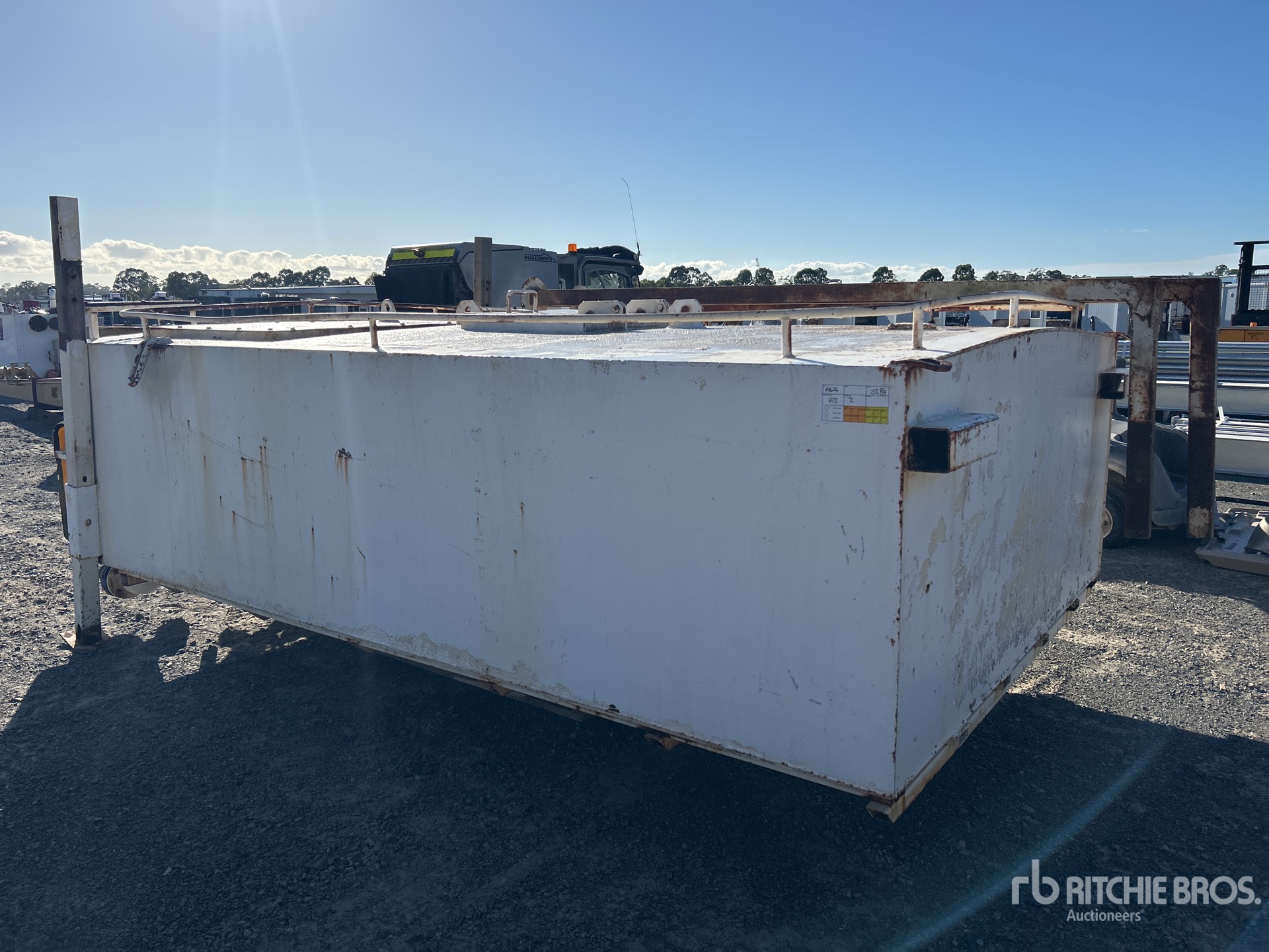 General Appearance with Picture, Right Front Corner