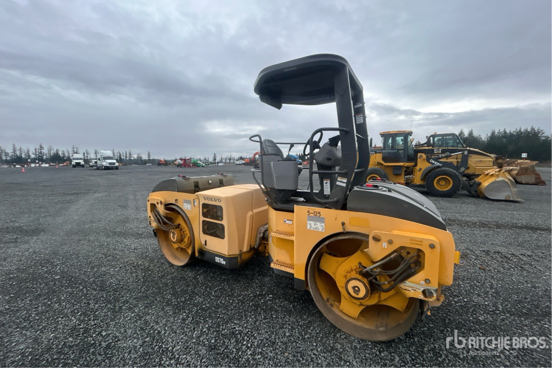 General Appearance with Image, coin avant droit