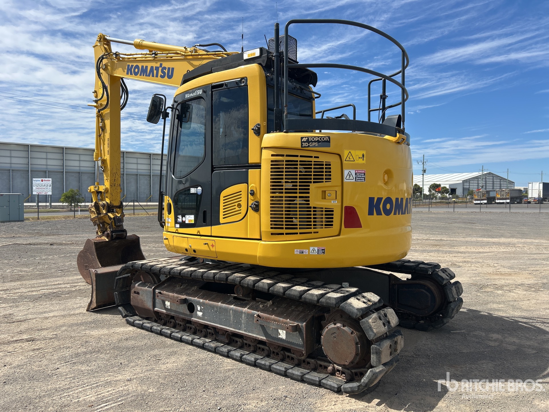 General Appearance with Picture, Left Rear Corner