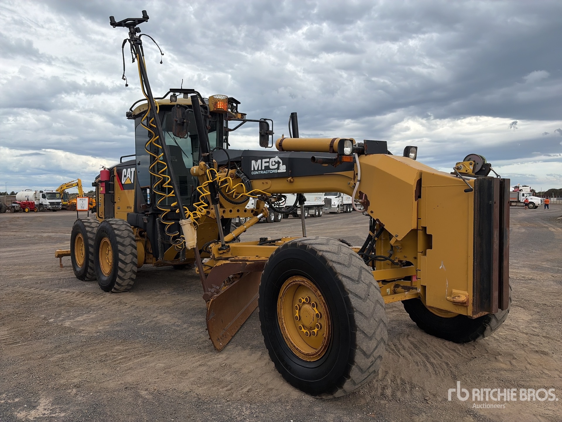 General Appearance with Foto, angolo anteriore destro