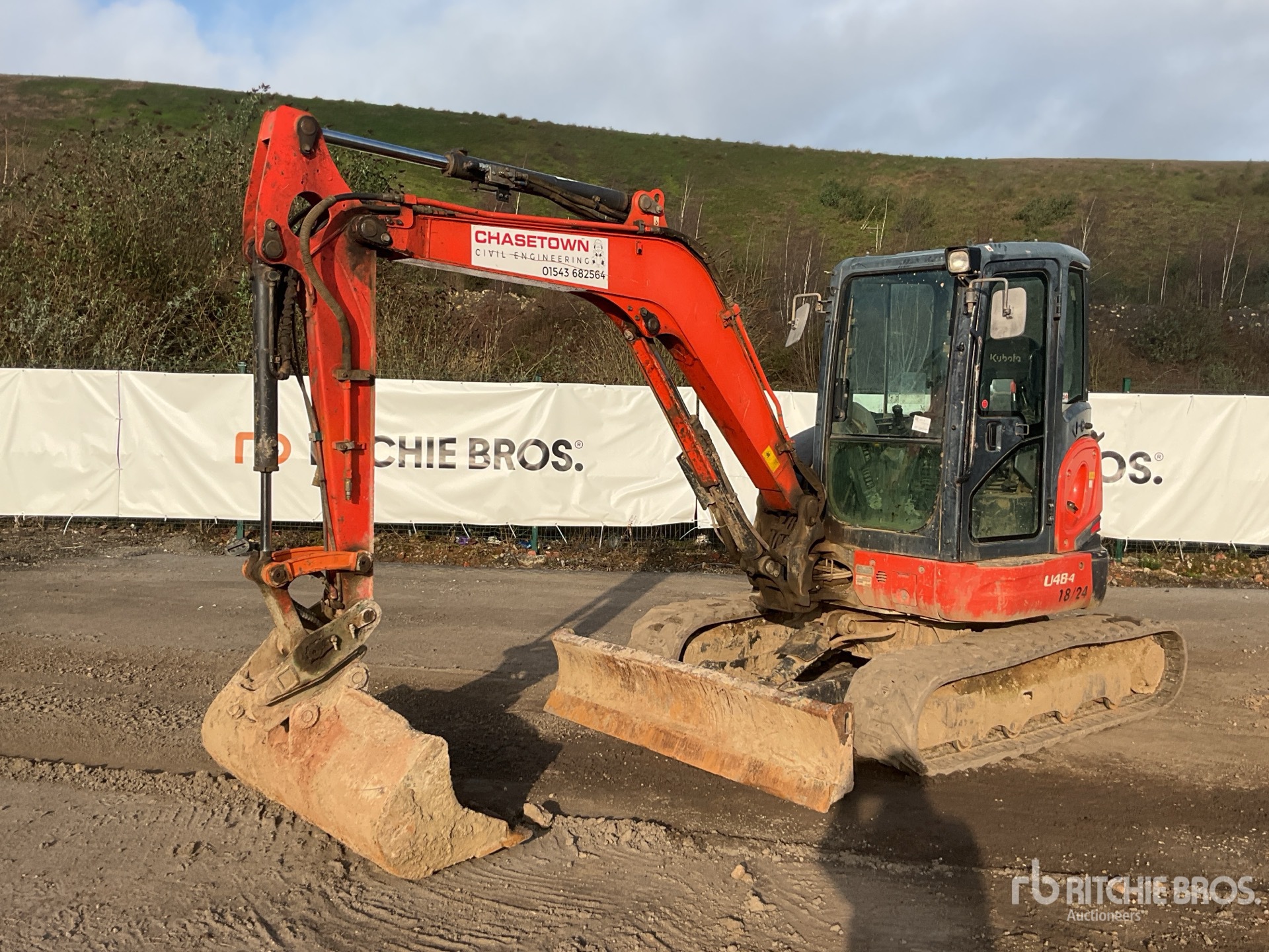 General Appearance with Picture, Left Front Corner