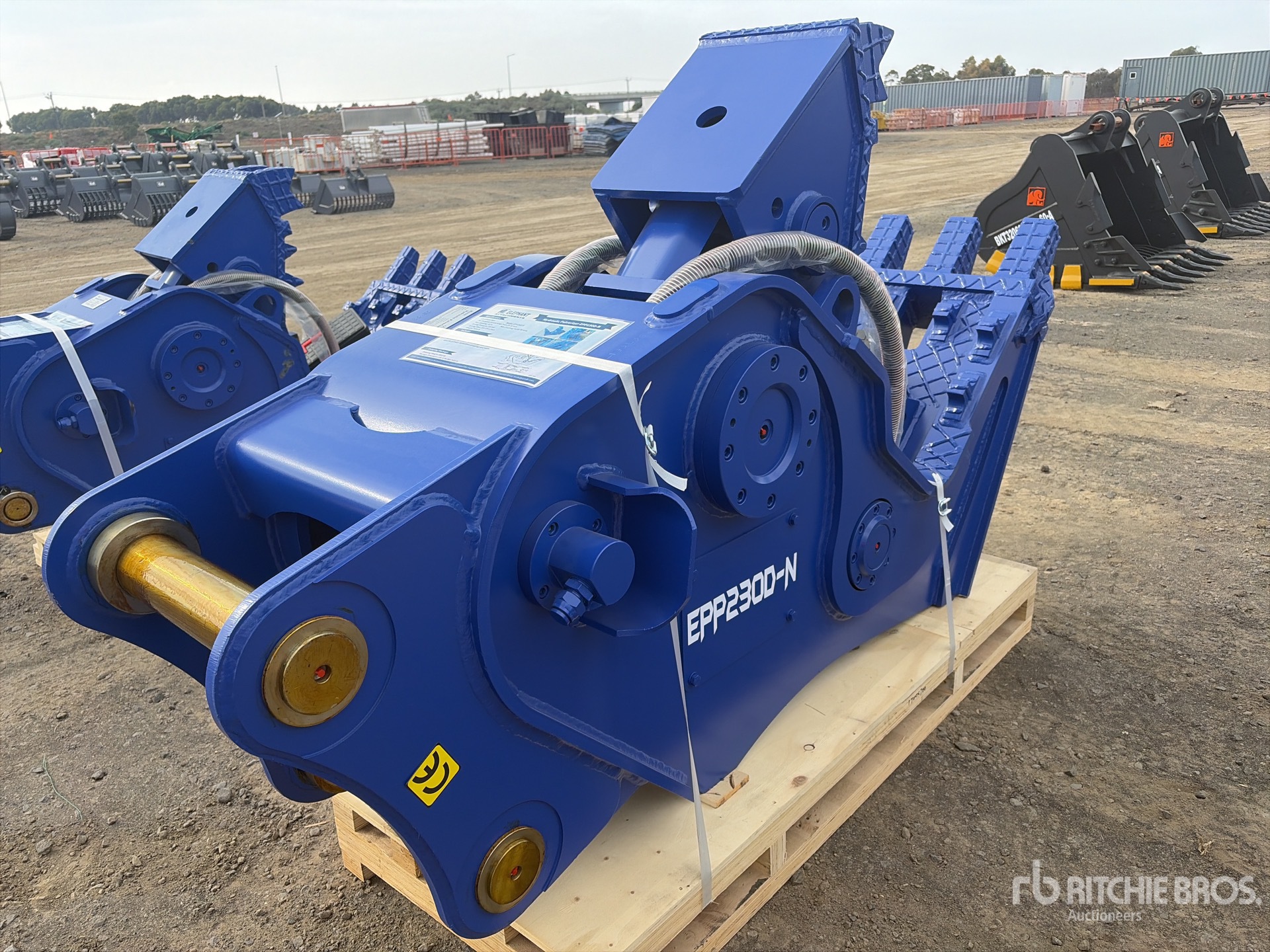 General Appearance with Picture, Right Rear Corner