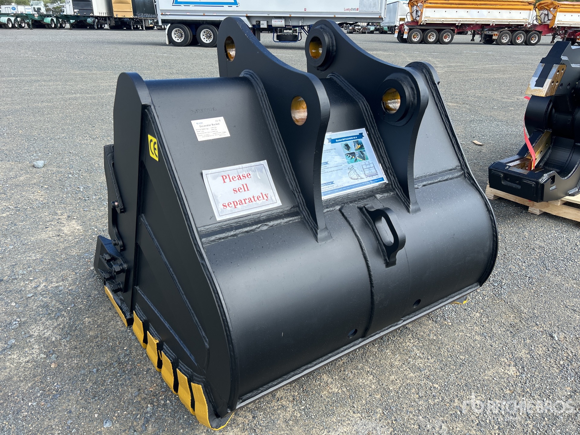 General Appearance with Picture, Left Rear Corner