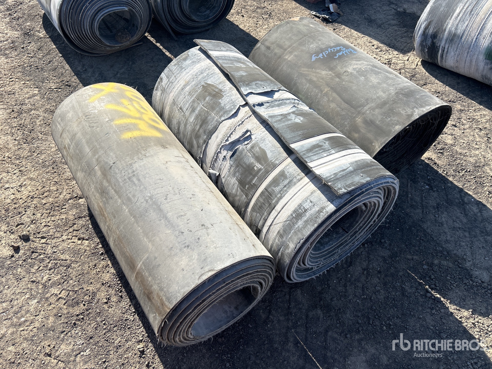 Aspect général with Image, coin arrière gauche