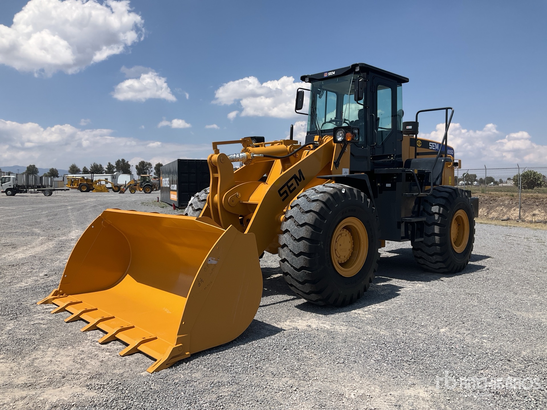 General Appearance with Picture, Left Front Corner