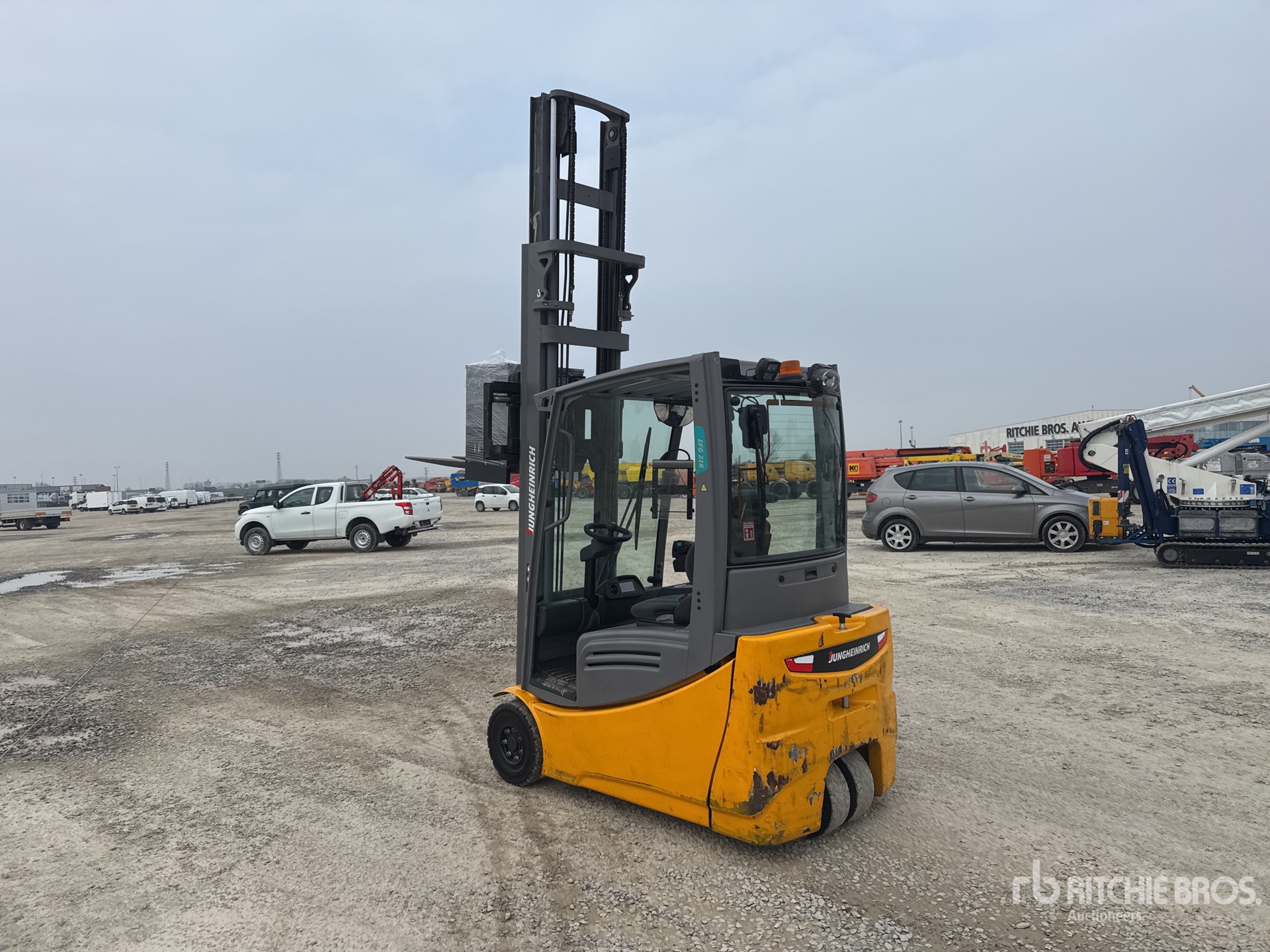 General Appearance with Picture, Left Rear Corner