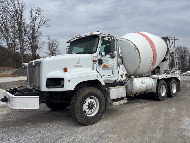 2005 International PayStar 5600i 6x4 Mixer Truck