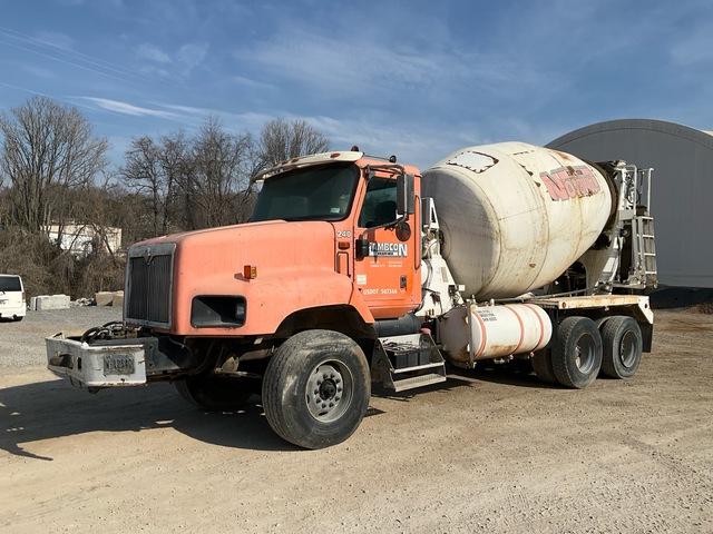 2005 International PayStar 5600i 6x4 Mixer Truck