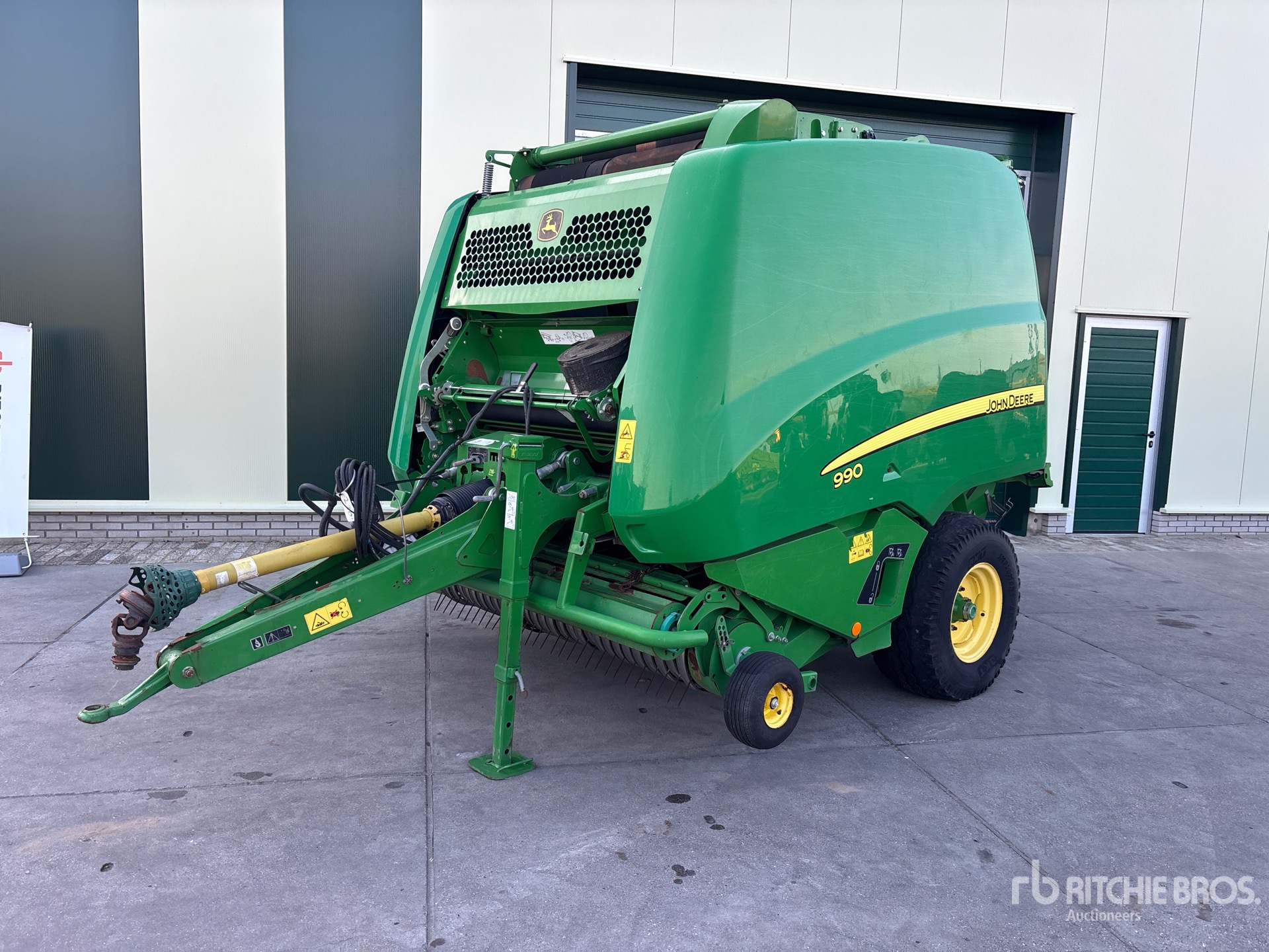 General Appearance with Foto, angolo anteriore sinistro