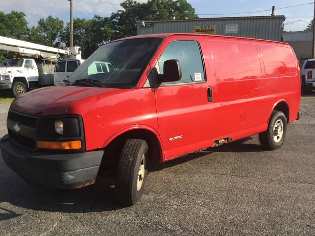 2003 Chevrolet Express 3500 Cargo Van
