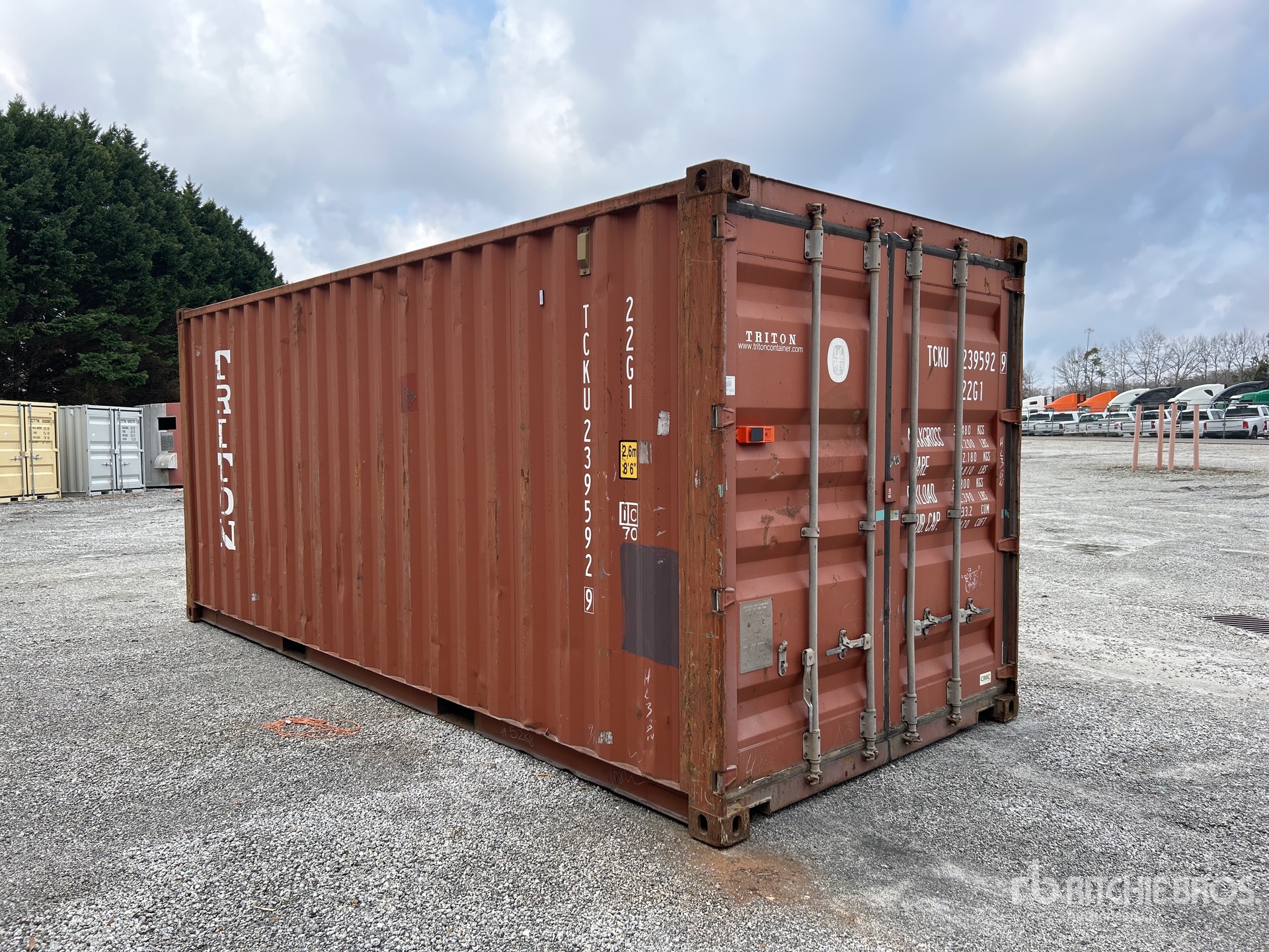 General Appearance with Picture, Right Front Corner