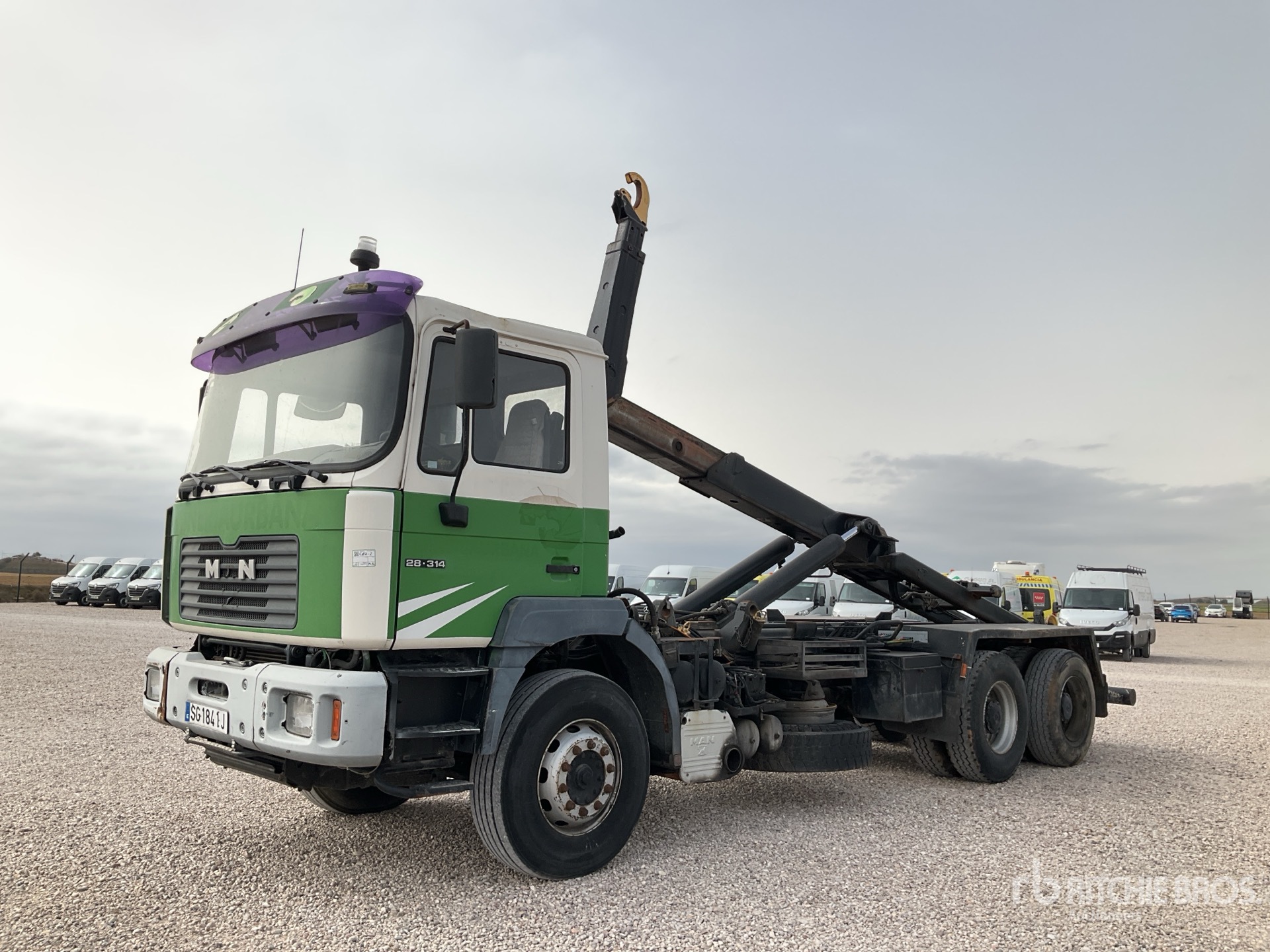 General Appearance with Bild, Ecke vorne links