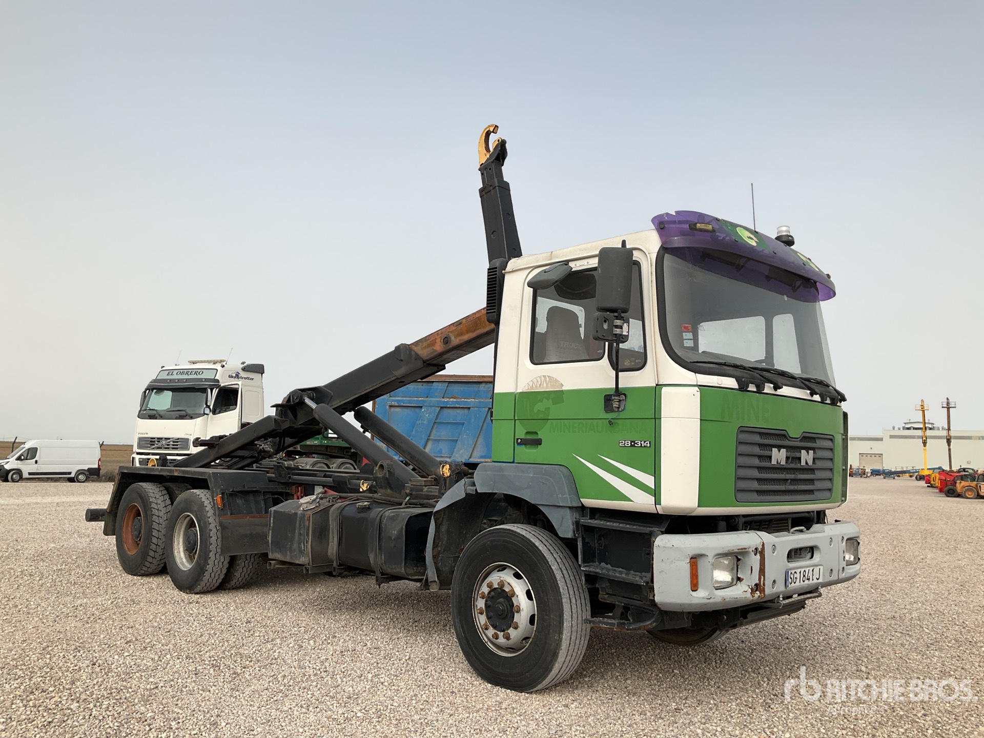 General Appearance with Bild, Ecke vorne rechts