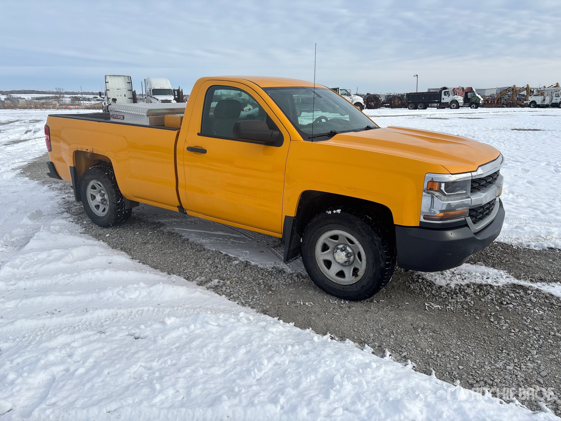 General Appearance with Picture, Right Front Corner