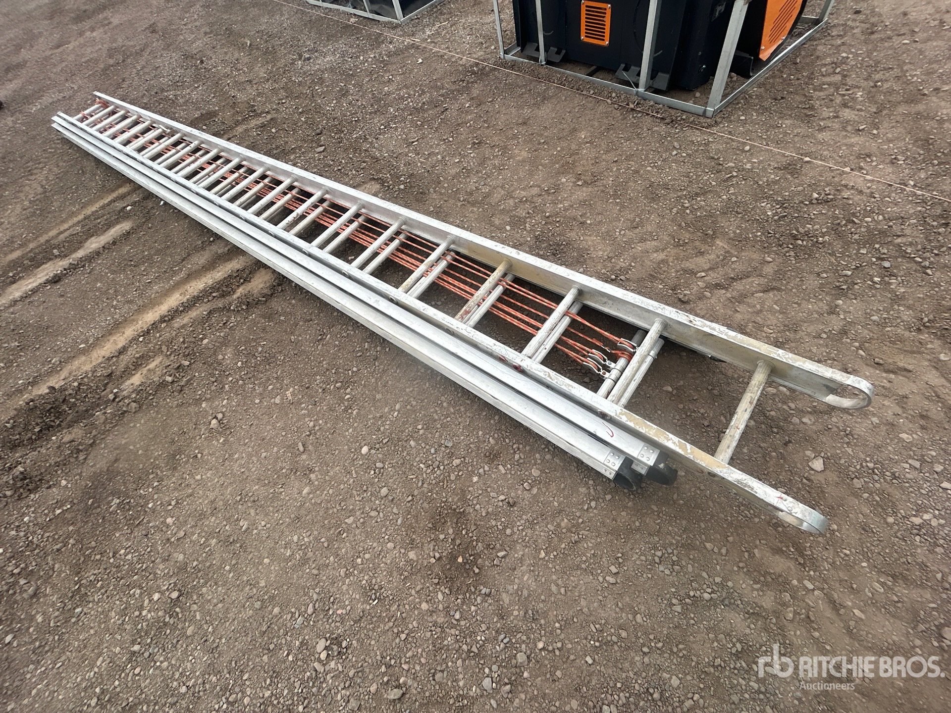 General Appearance with Bild, Ecke vorne rechts