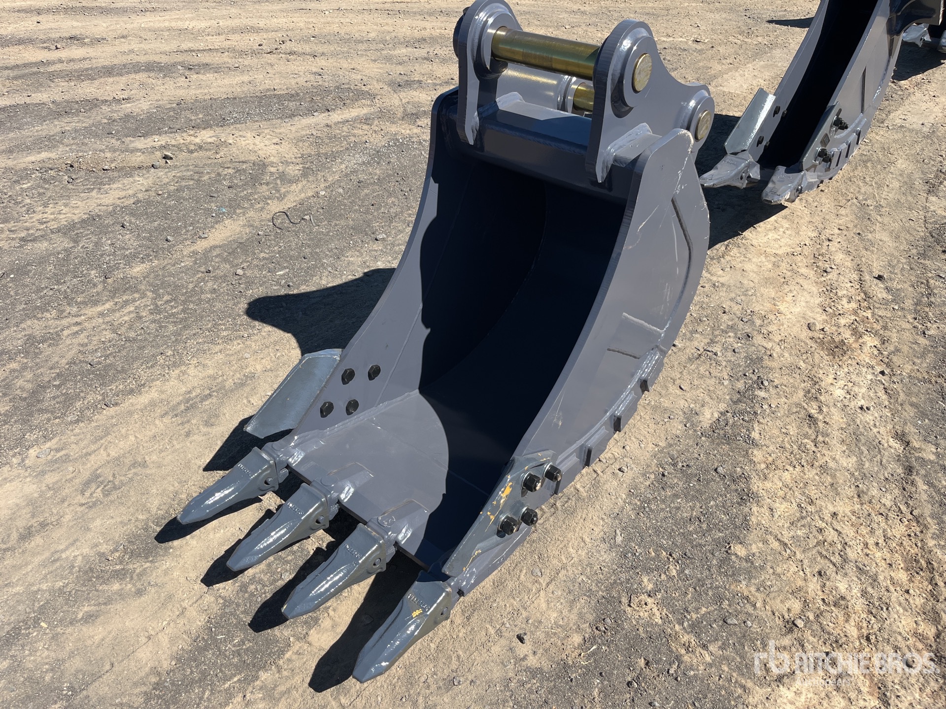 General Appearance with Bild, Ecke vorne links