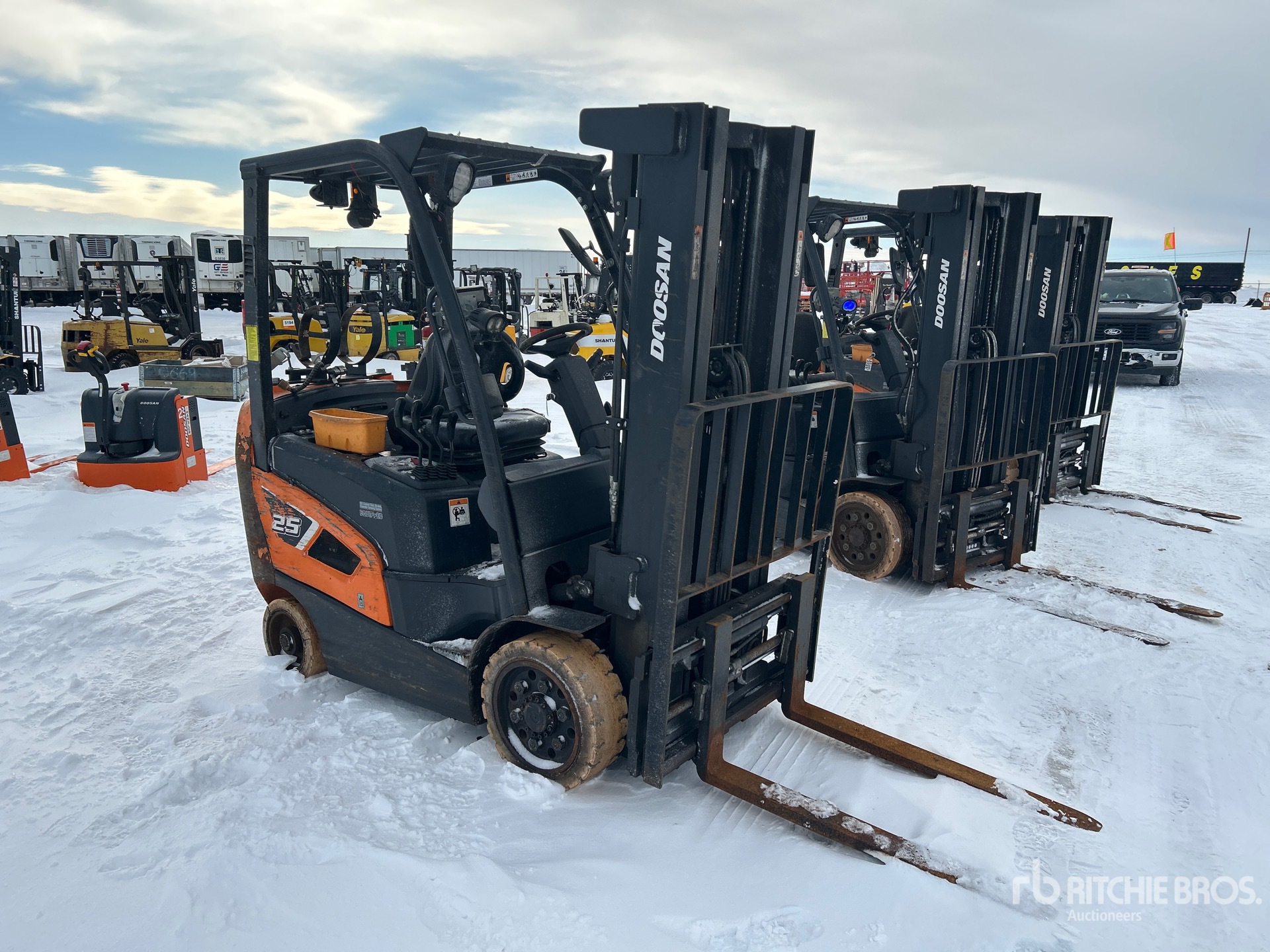 Aspect général with Image, coin avant droit