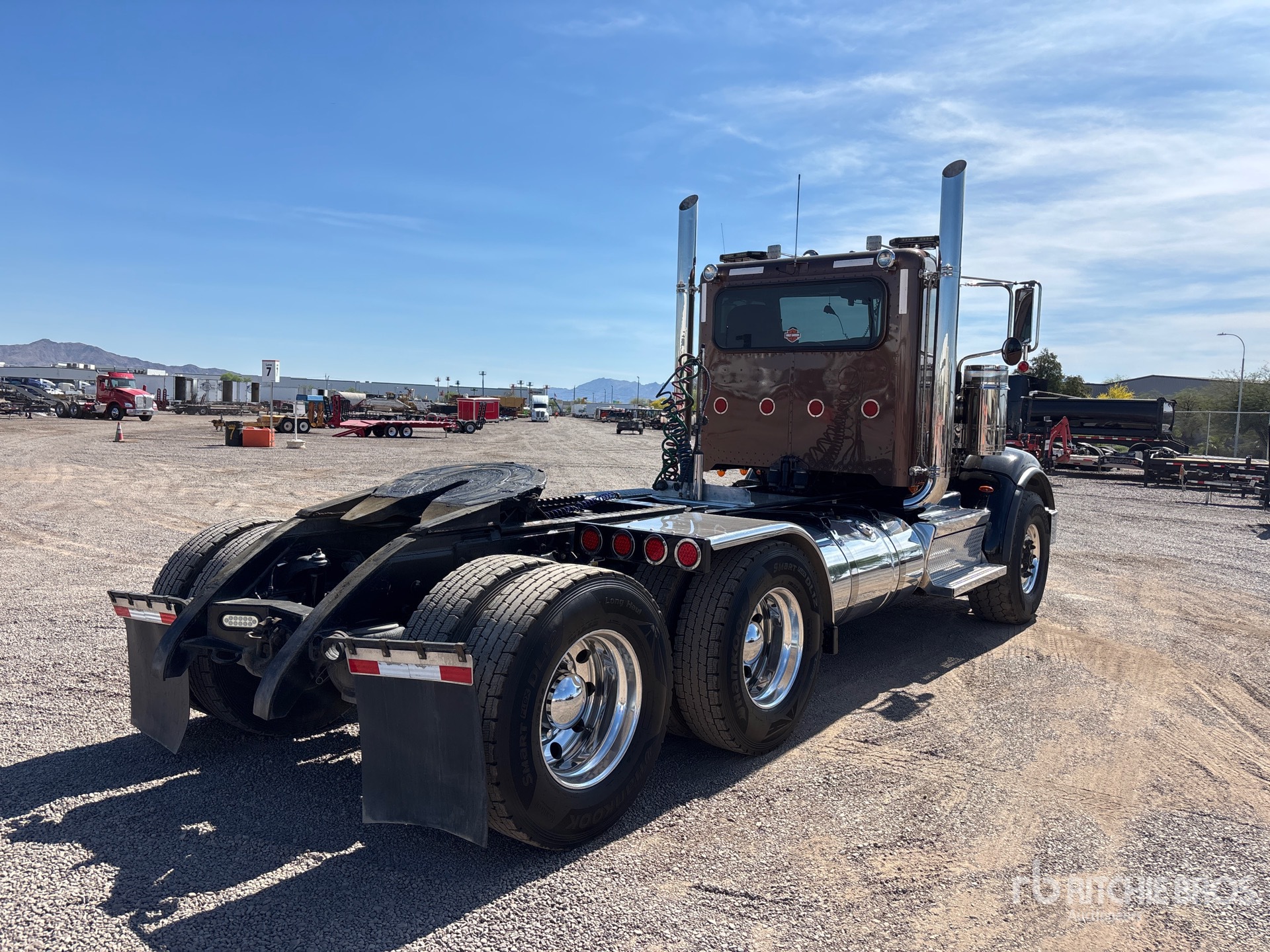 General Appearance with Imagen: esquina trasera derecha