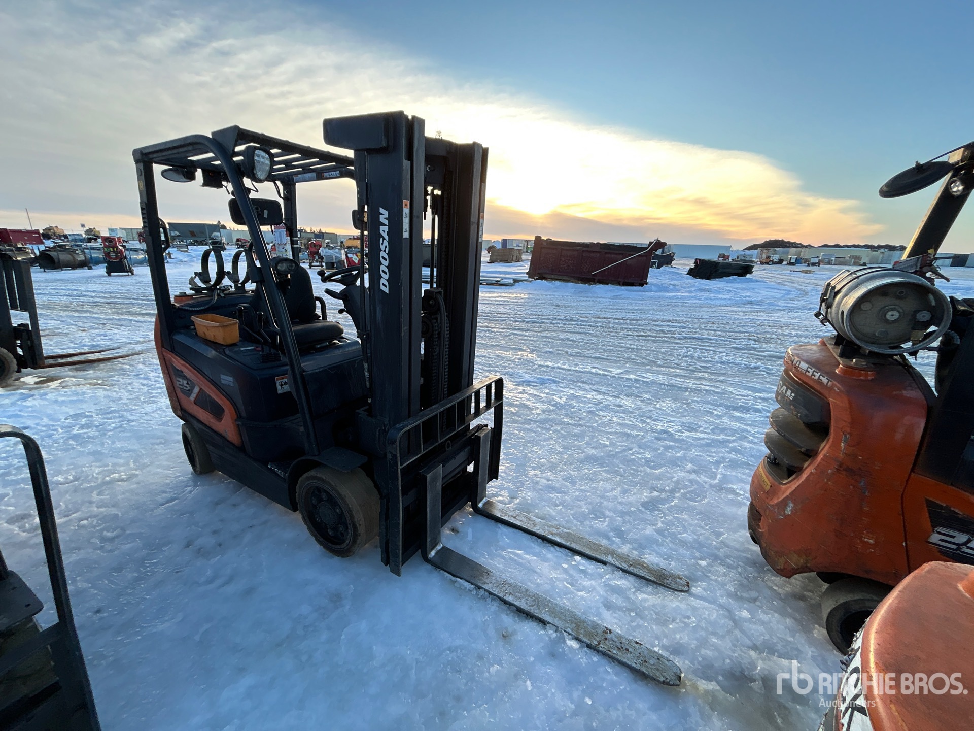 General Appearance with Picture, Right Front Corner