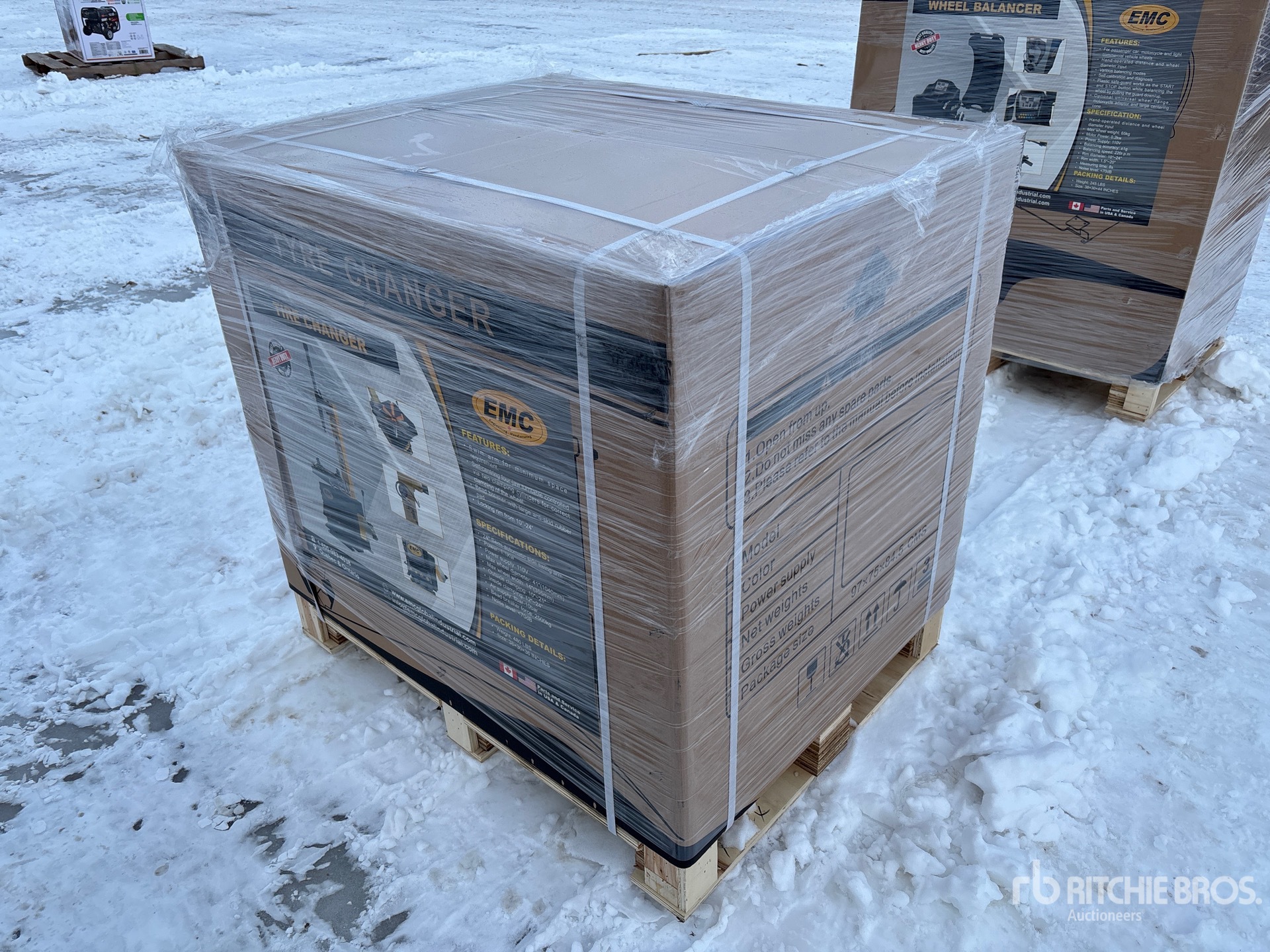 General Appearance with Picture, Right Rear Corner