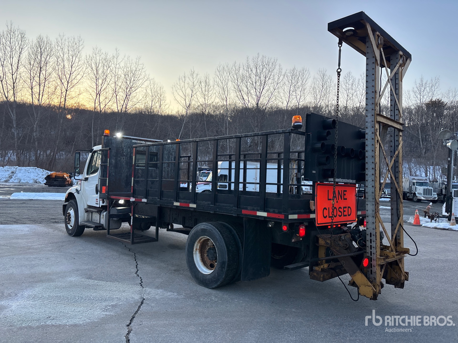 General Appearance with Imagen: esquina trasera izquierda