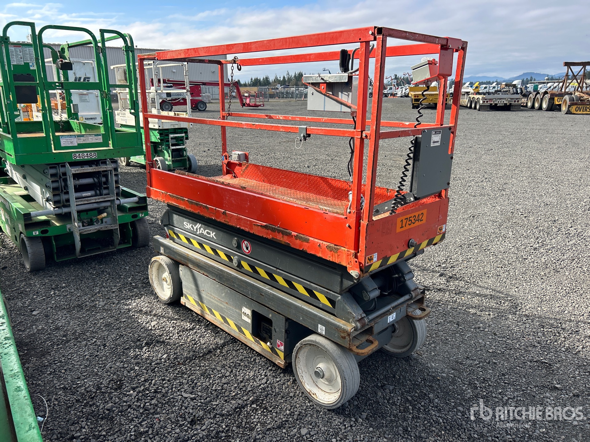 General Appearance with Picture, Right Front Corner